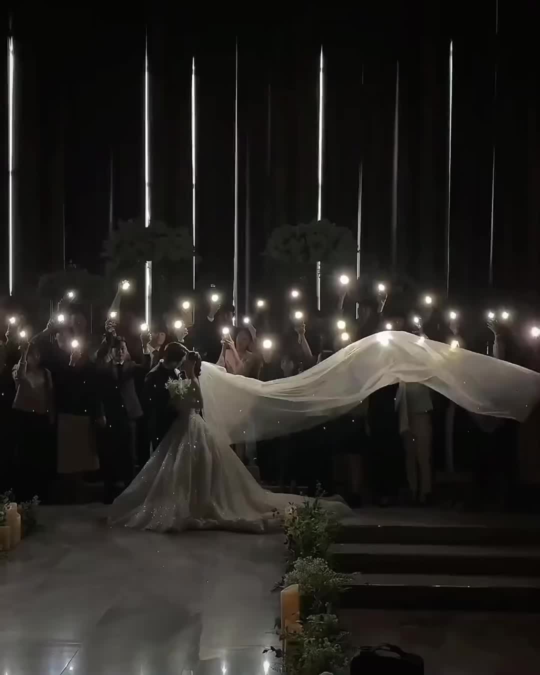 十几岁你亲了你 二十几岁可以请你结婚吗