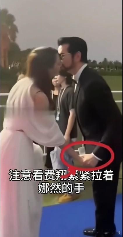 没有晶晶，根本没人关注霍老先生以外的霍家人。
一代人的努力，荫蔽护佑了三代人，已