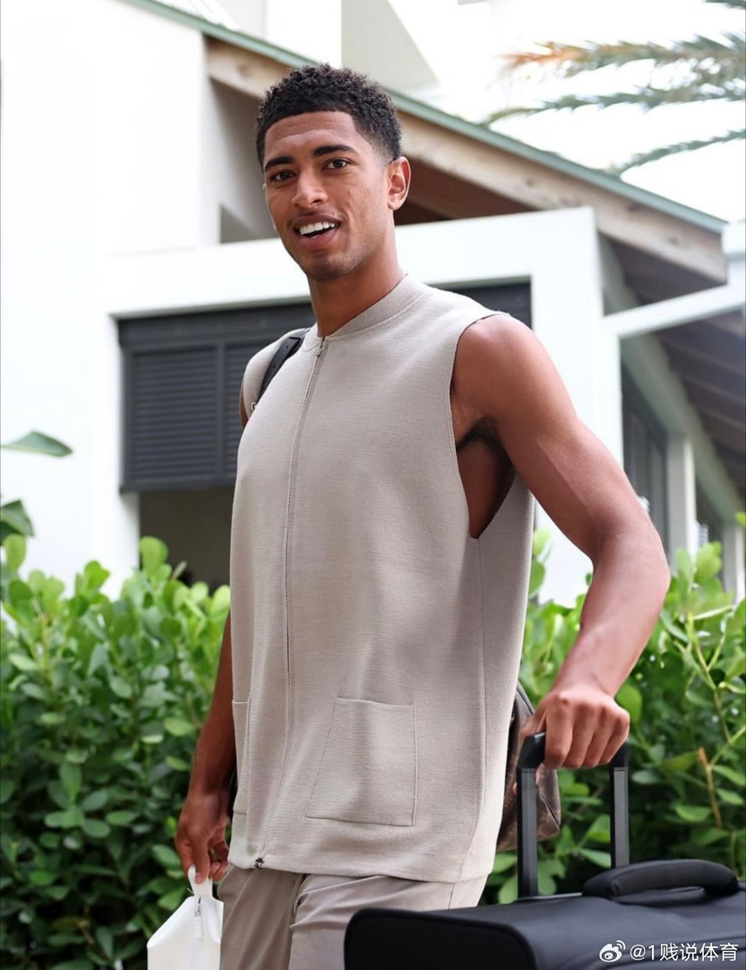 世界杯球员身价榜18岁亚马尔（西班牙，巴萨）— 4.013亿美元；2. 25岁哈