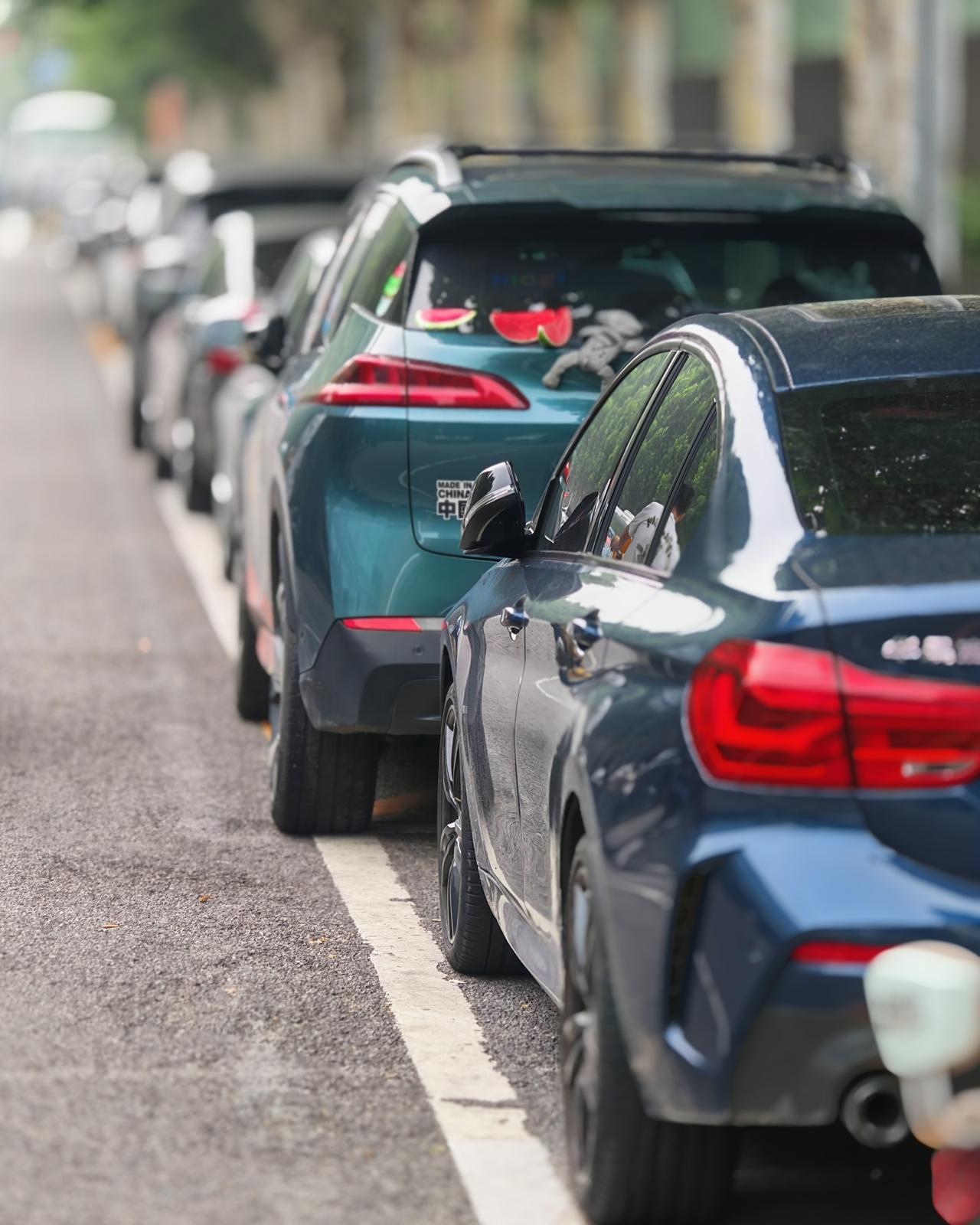5月份卖三台汽车，就有两台是新能源。北京数据只会更高。

以后的城市温度，或许能