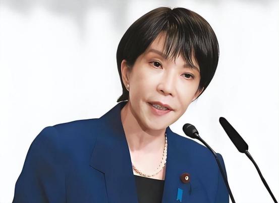 最近这片海域风波不断，日本蠢蠢欲动想派兵，最后却怂了不敢动，对方更是放狠话把路堵