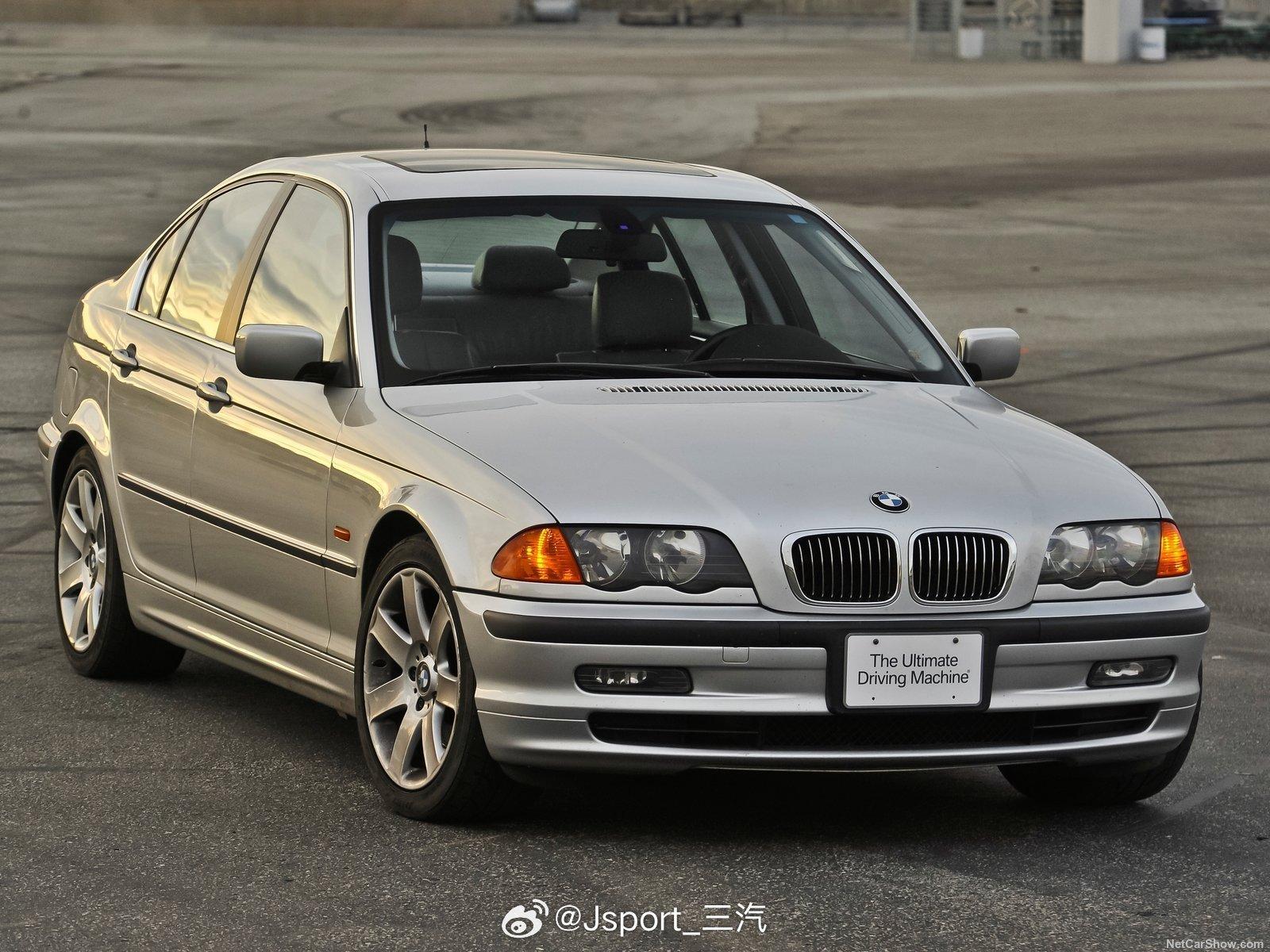 #宝马腰斩式大降价##新宝马5系崩了# 2003年10月，华晨宝马第一款国产车型