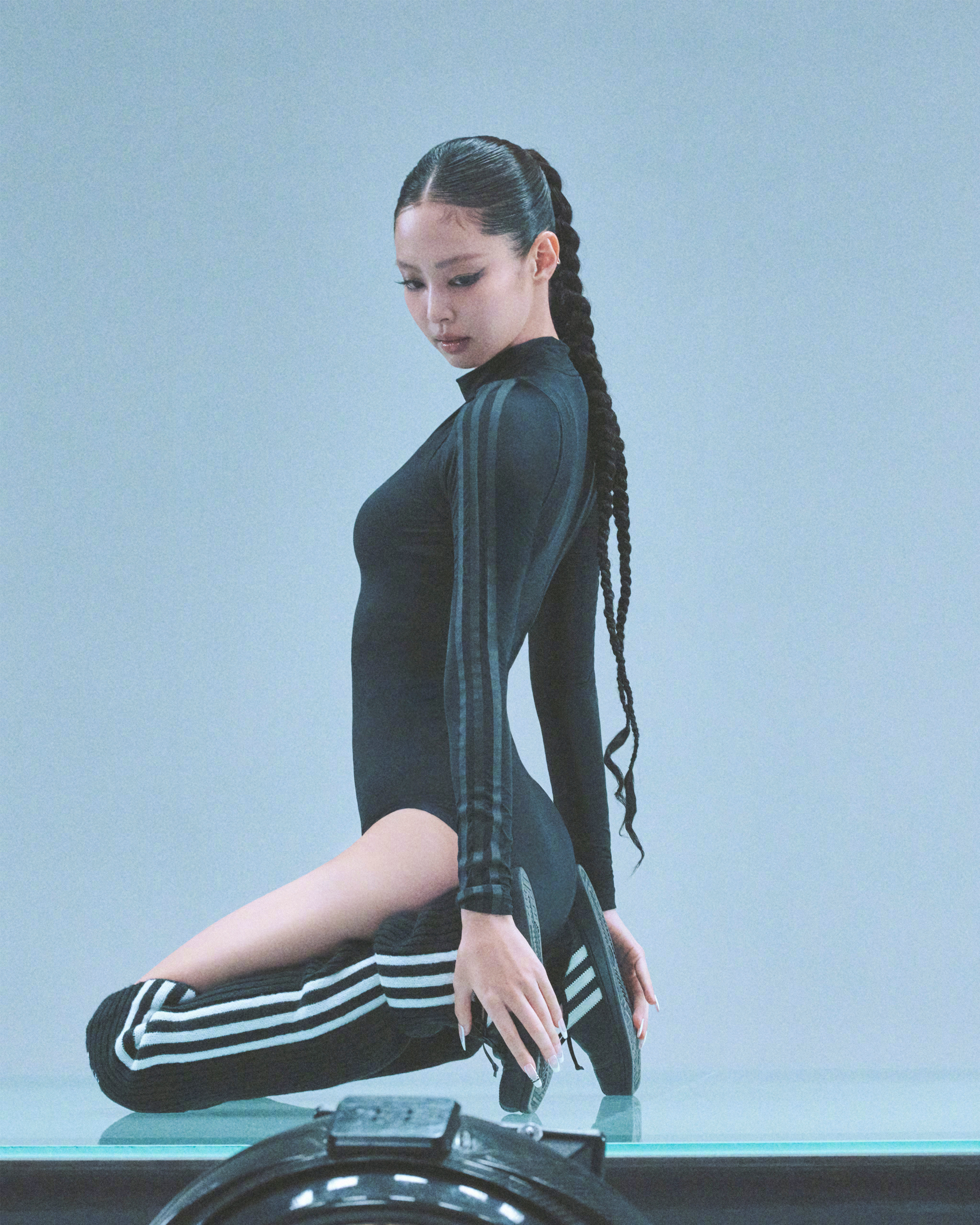 JENNIE的幕后灵感日记📓随手一拍的拉伸与定格都是不设限的灵感流露相机记录下