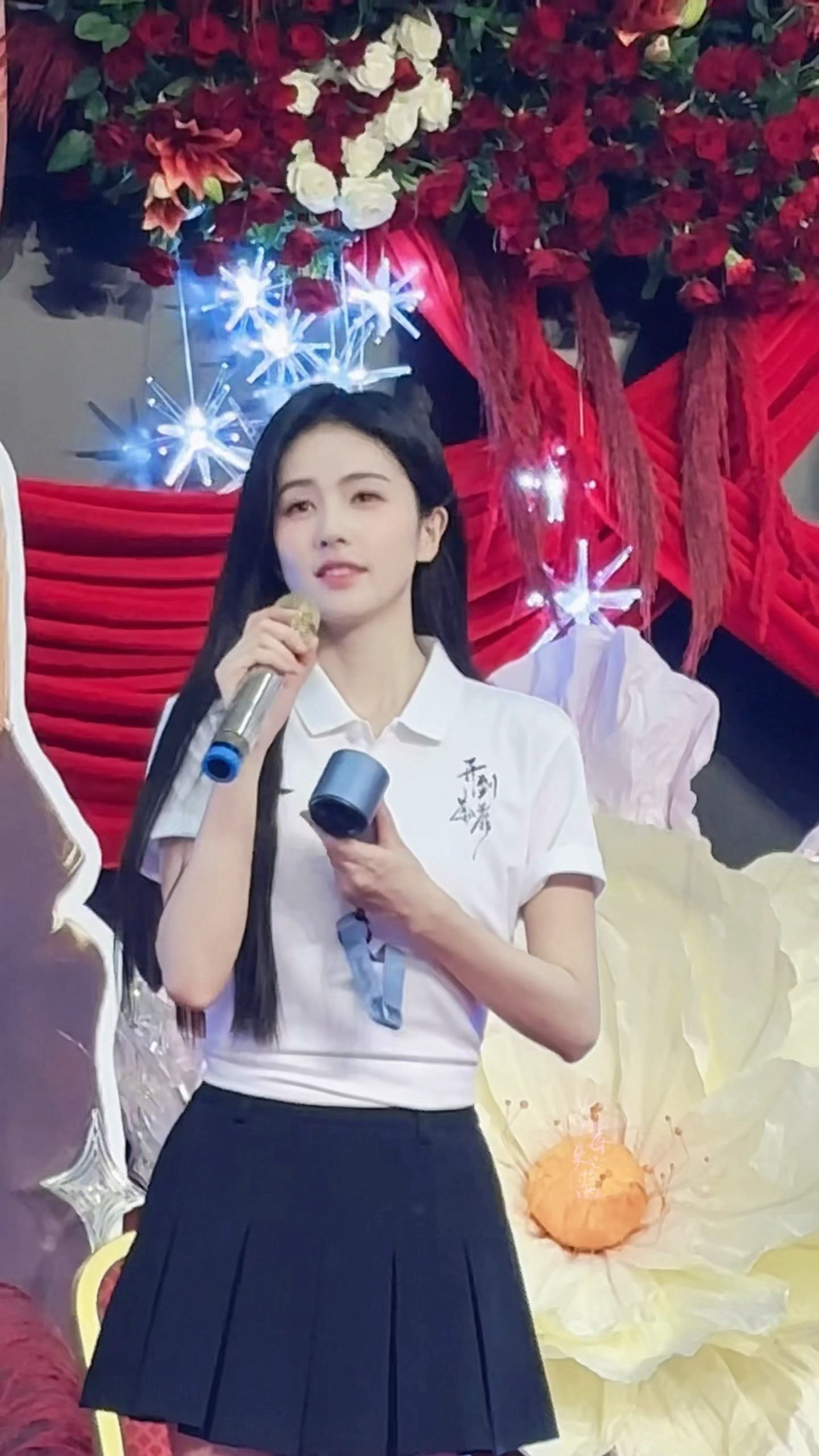 我鹿儿斟酌再斟酌放出大招：我爱你们（点头肯定） 