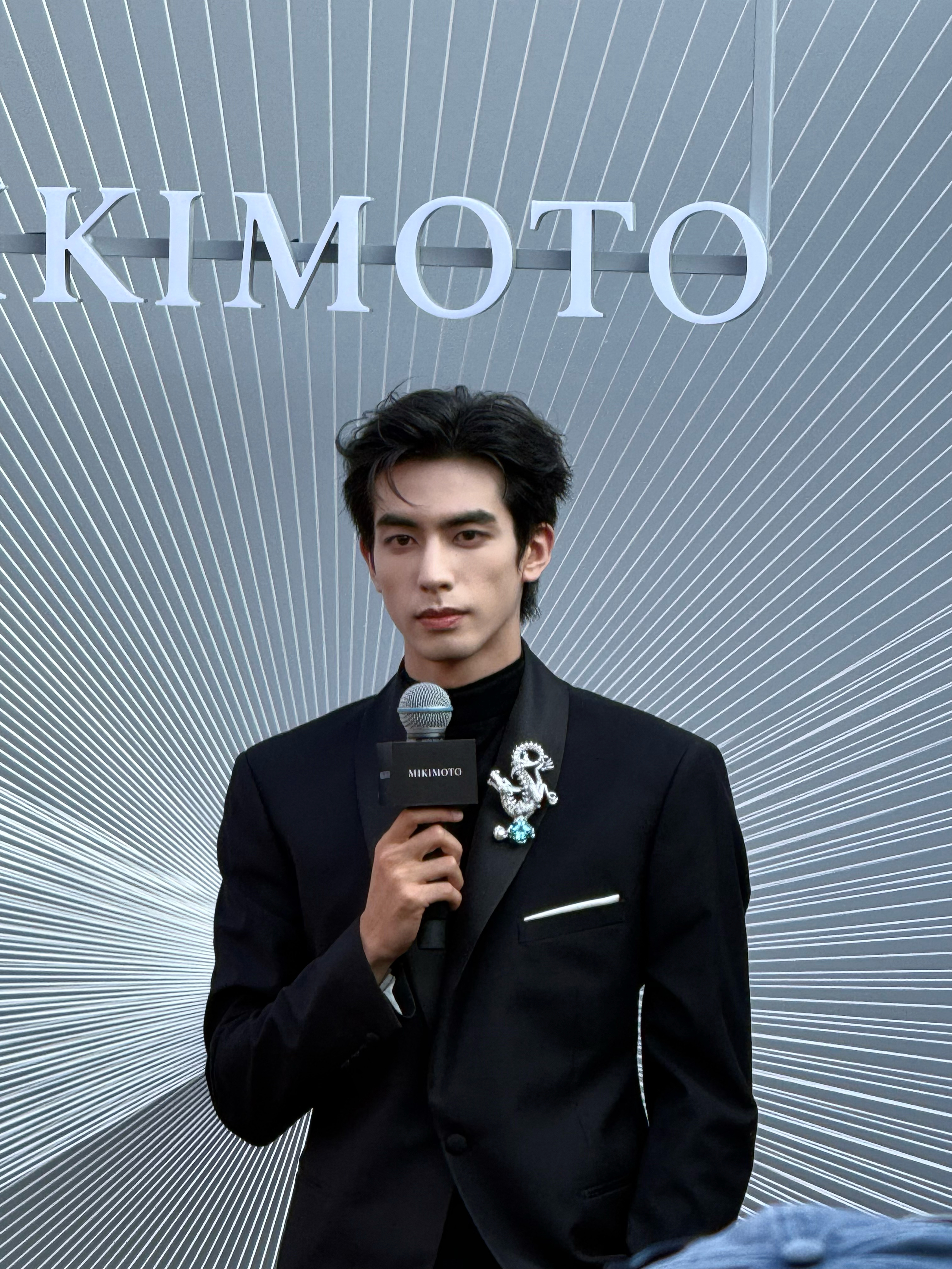 宋威龙亮相Mikimoto佩戴MIKIMOTO【L'éclat】高级珠宝系列飞龙