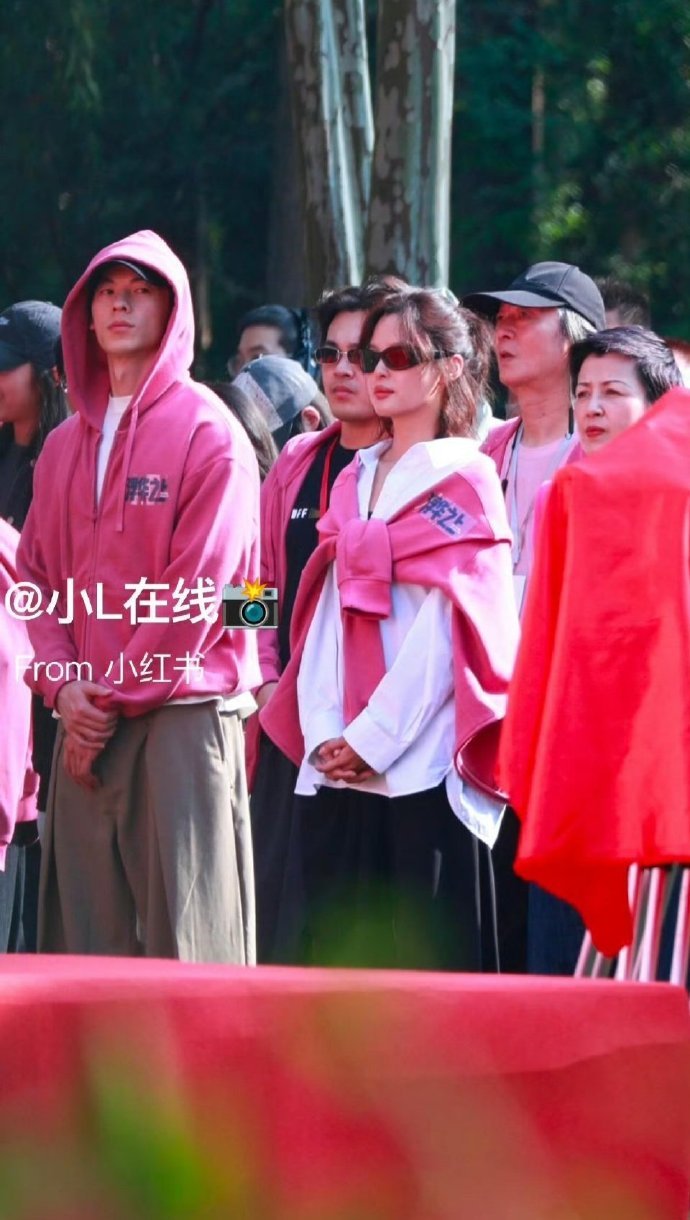 辛芷蕾许光汉电影浮华之上开机辛芷蕾许光汉电影浮华之上开机 ​​​
