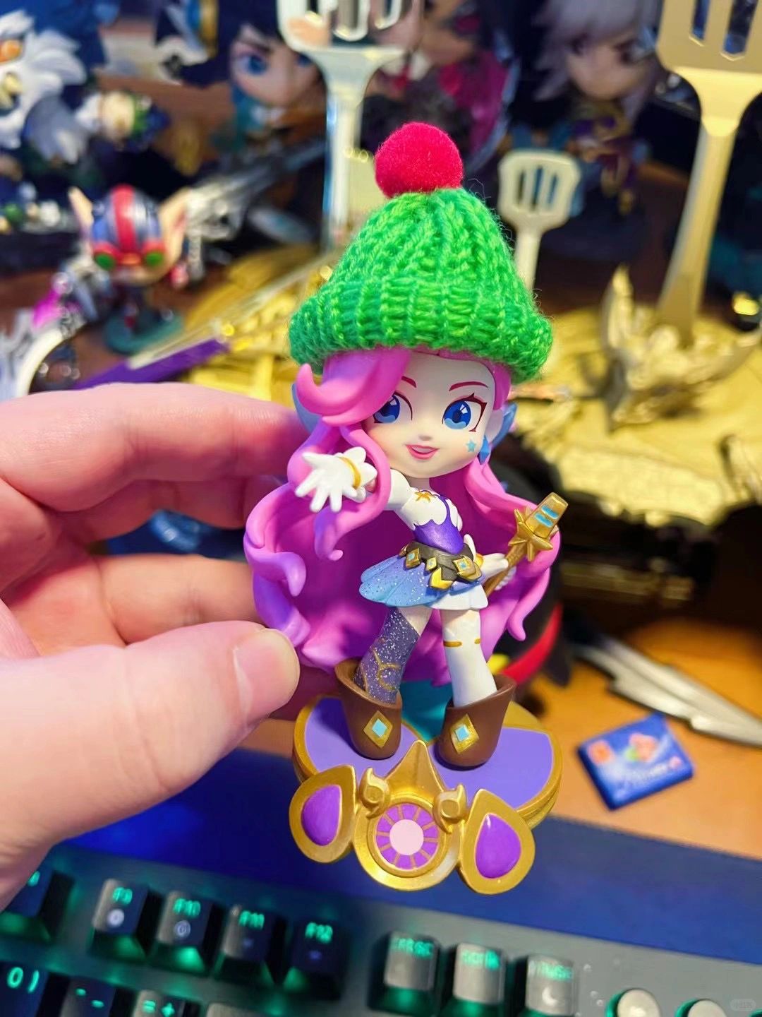 我送萨勒芬妮的帽子是不是很漂亮？