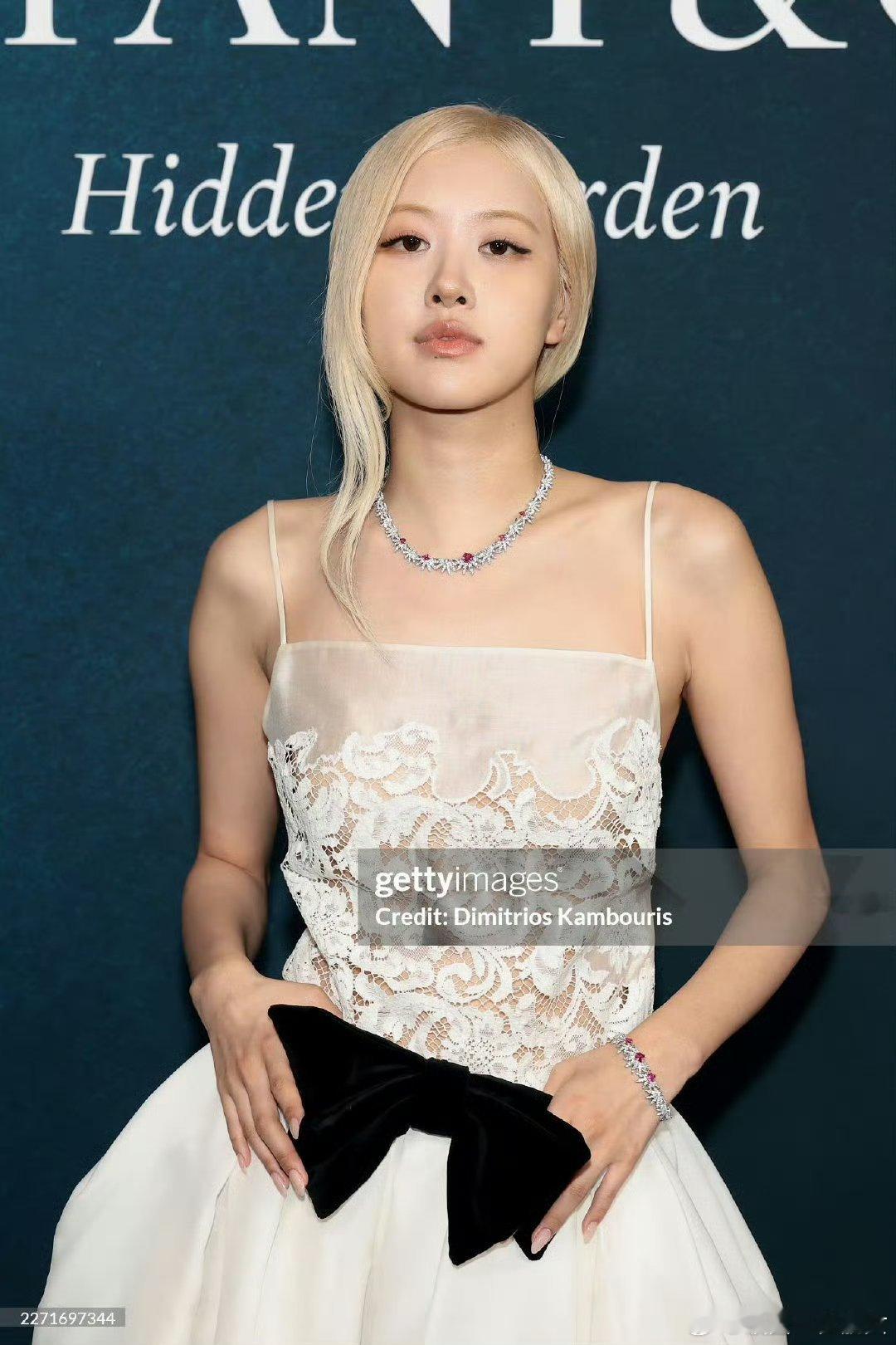 朴彩英宋雨琦活动生图，谁表现力更强？ 