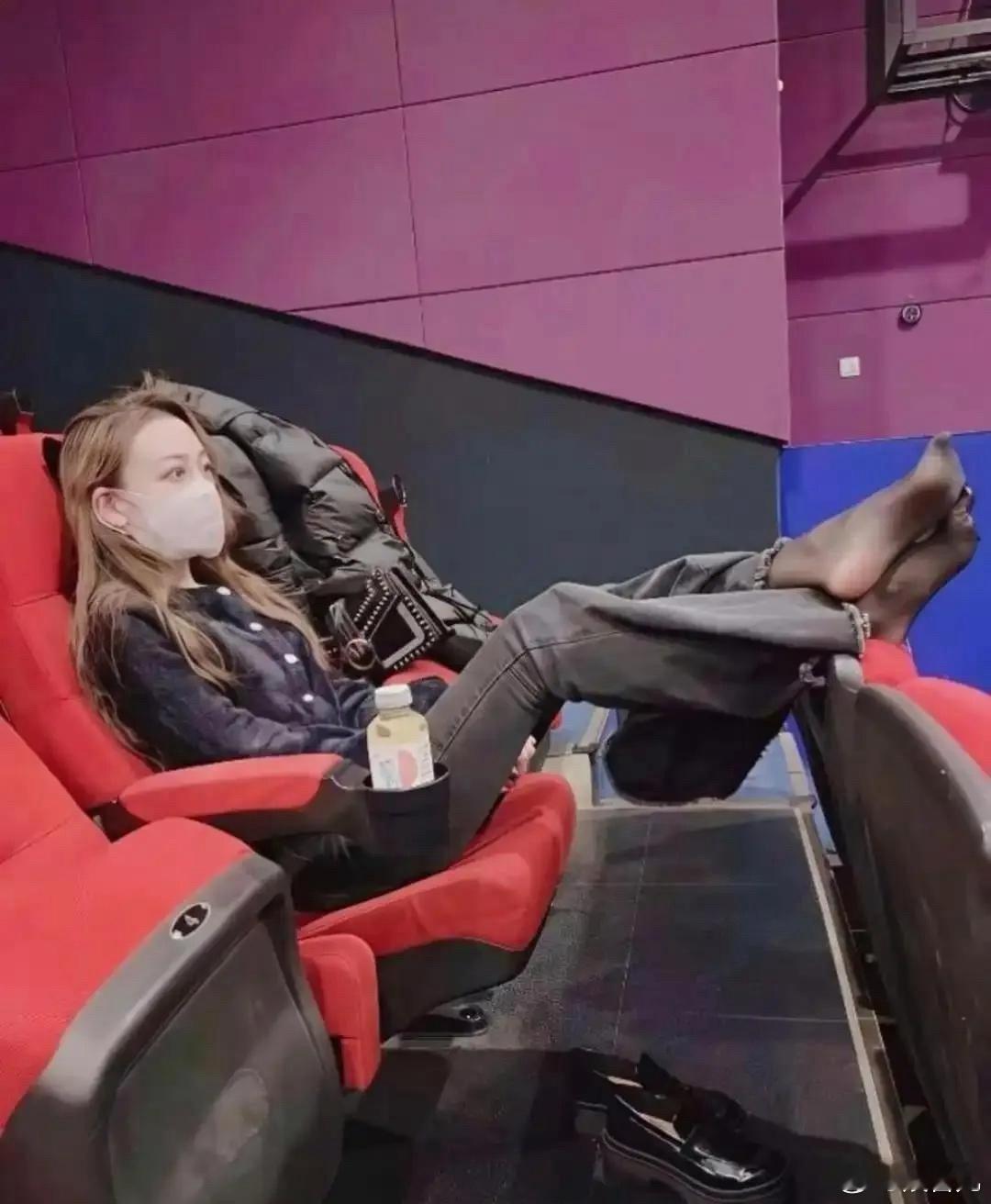 就去看个飞驰人生3，这还碰到祖儿了？！ 