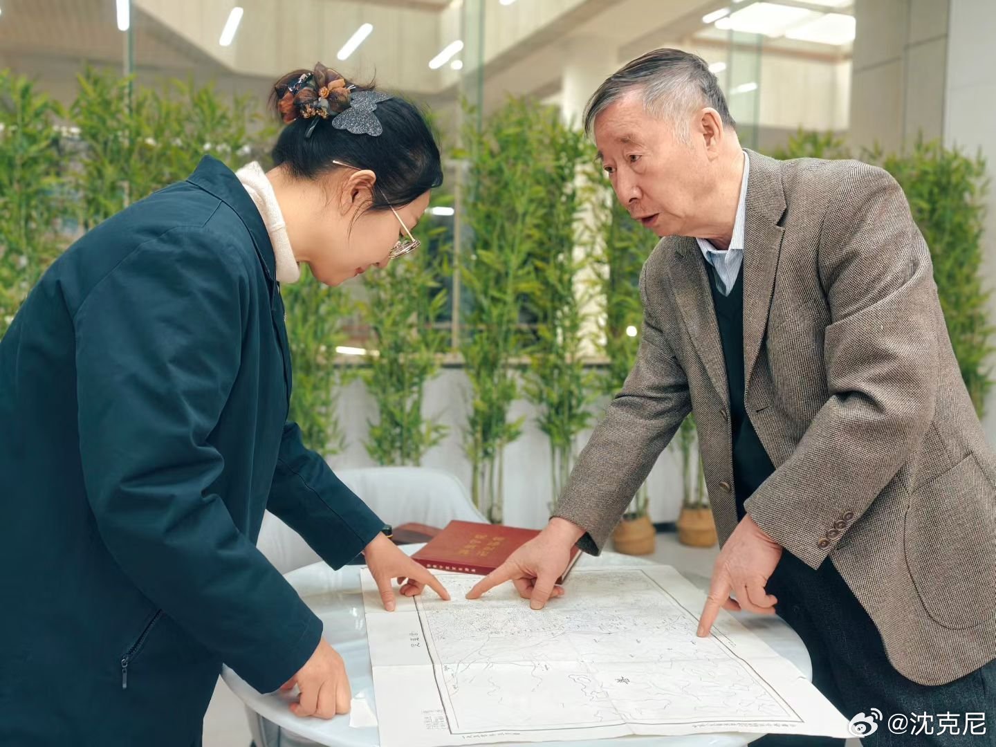 今日沙尘天气伴风雪，宁夏电视台邀约我访谈。主要两个问题：      1、我军解放