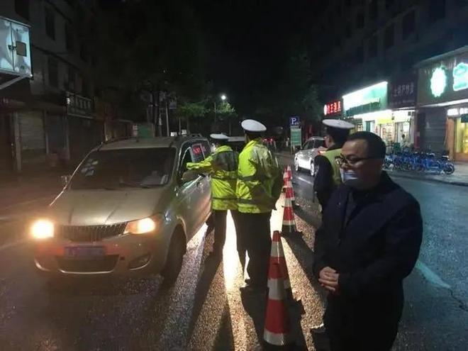 查出醉驾不移交，反复让司机吹气：3名辅警还涉及30起收钱办事

2023年6月9