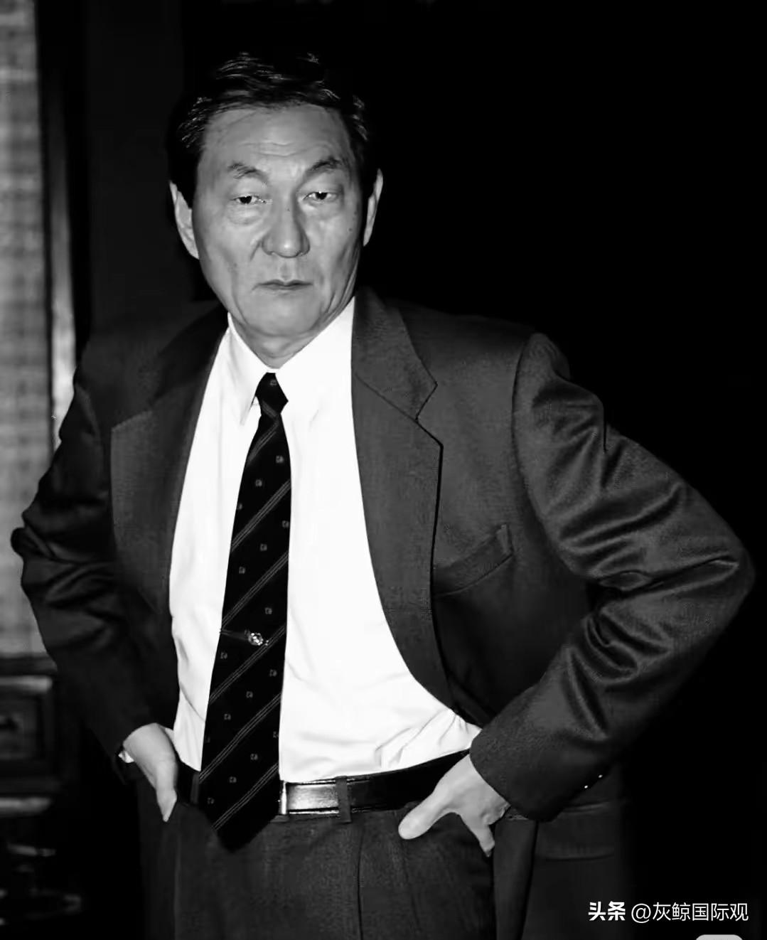 你心里只有人民，
人民的心里一定就有你！