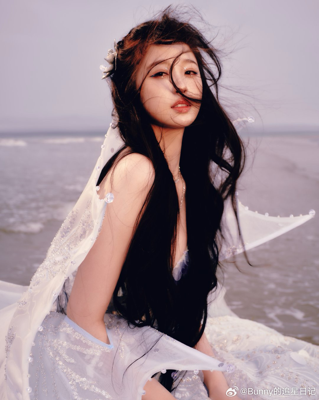 虞书欣浪花澎湃 虞书欣《澎湃》舞台造型也太美了吧！这是直接叫妈妈的程度[舔屏][