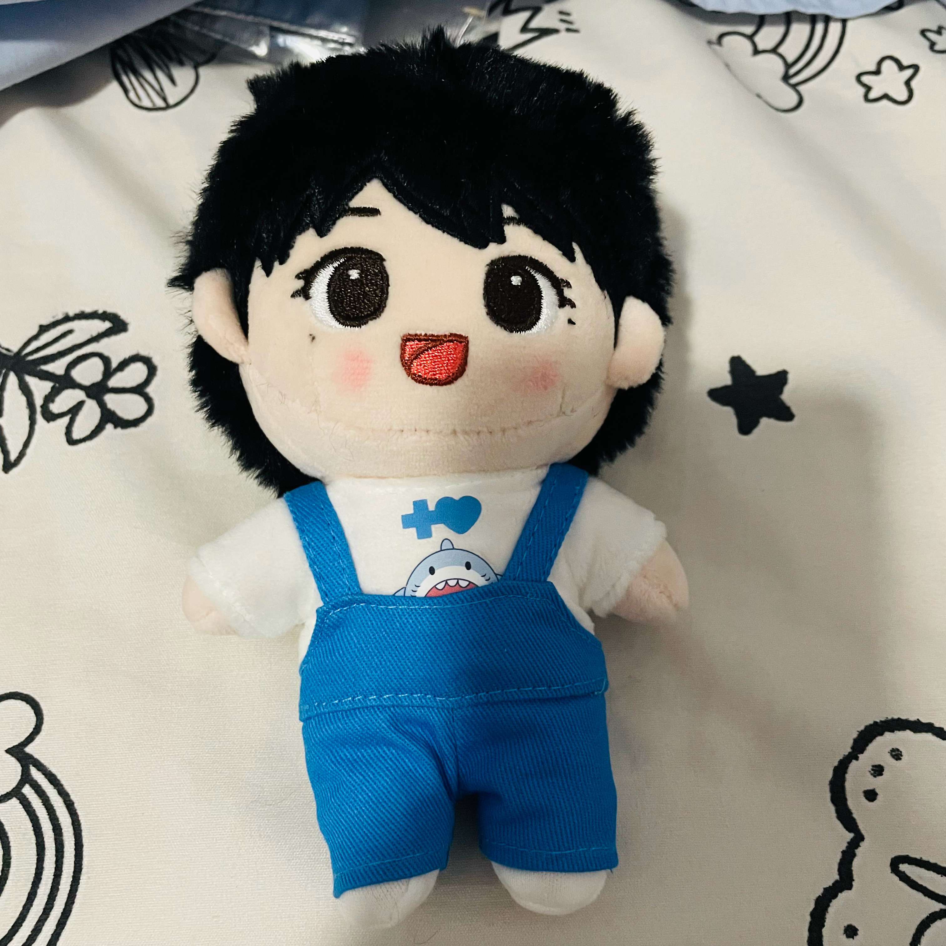 刚才去快递站拿鹿不知给我的理肤泉小莎莎，里面有对母女也在拿快递，应该是买的妮维雅