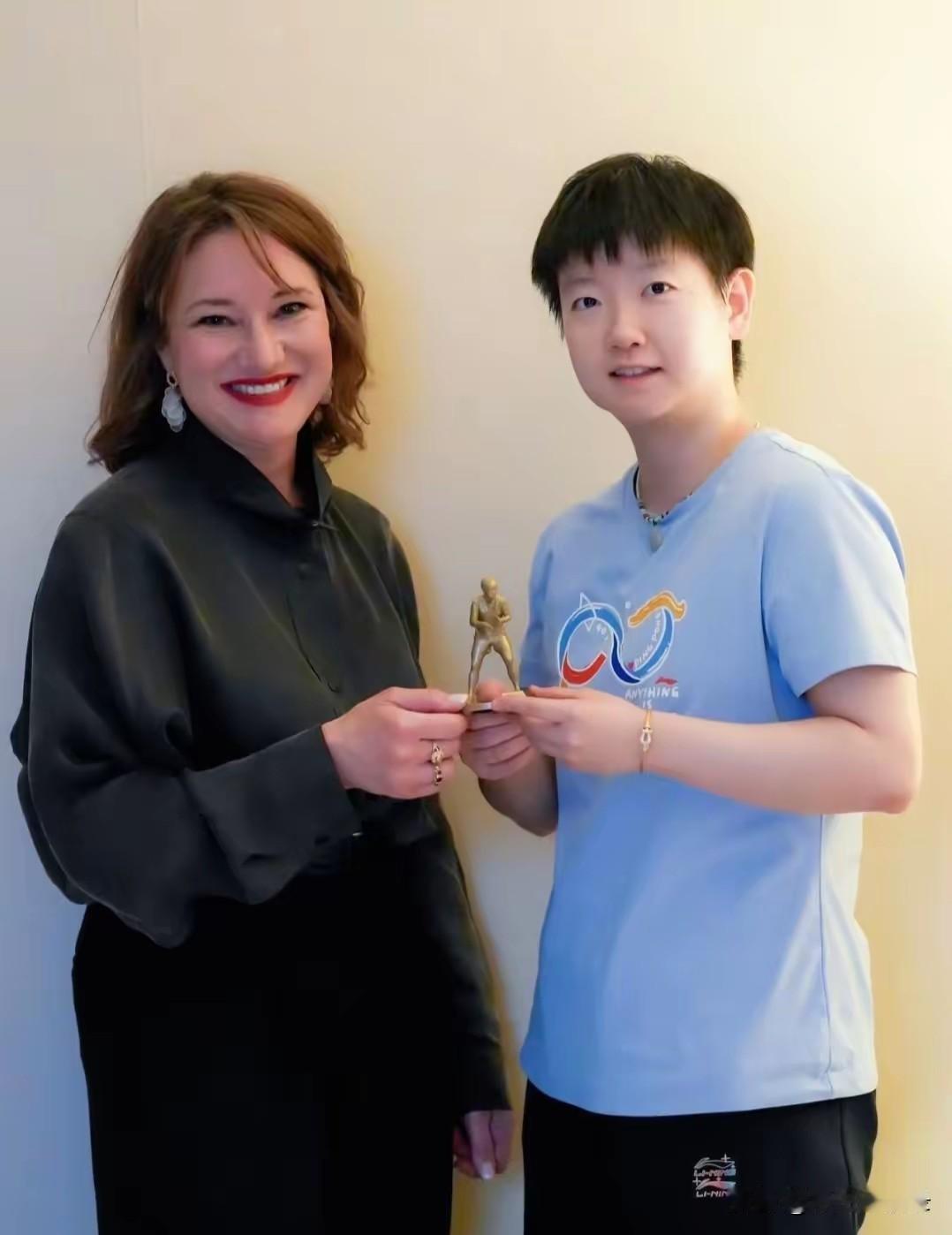创纪录！孙颖莎蜡像永久入驻杜莎，现役选手独享重磅荣誉✨
 
7月13日，上海杜莎