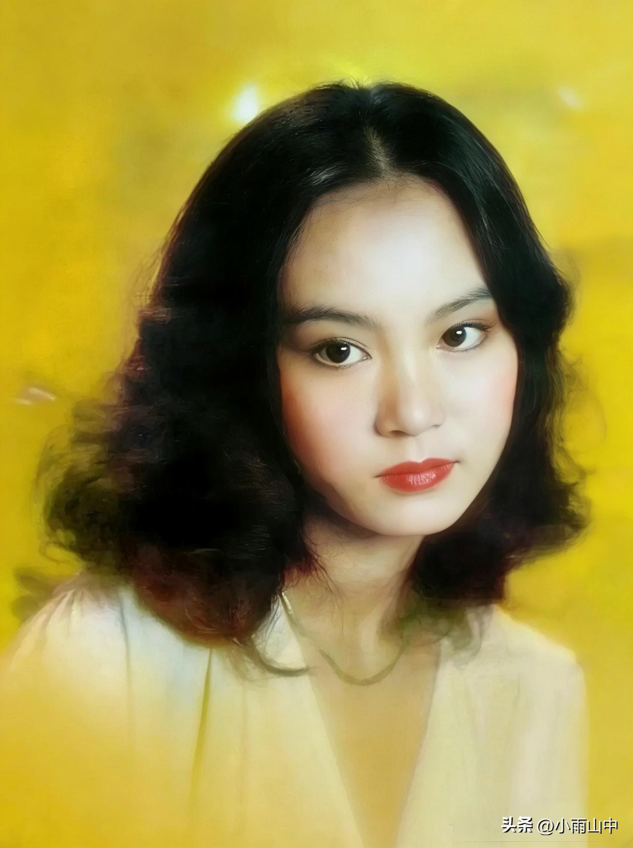 “琼女郎”刘雪华影楼照