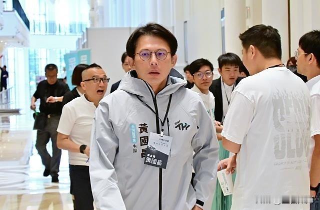 徐欣莹证实清白，黄国昌谎言被戳破了。就在9月7日，吴子嘉宣布要提告黄国昌在内的9