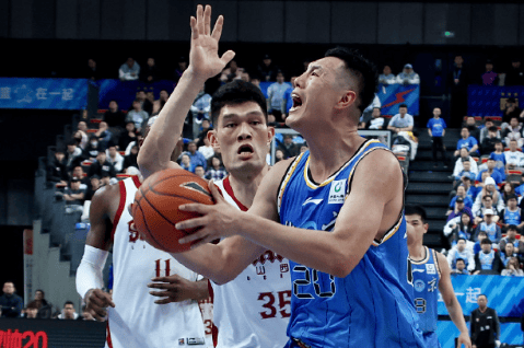 媒体人：在为翟晓川感动之余，却不能不说这也是一种悲哀