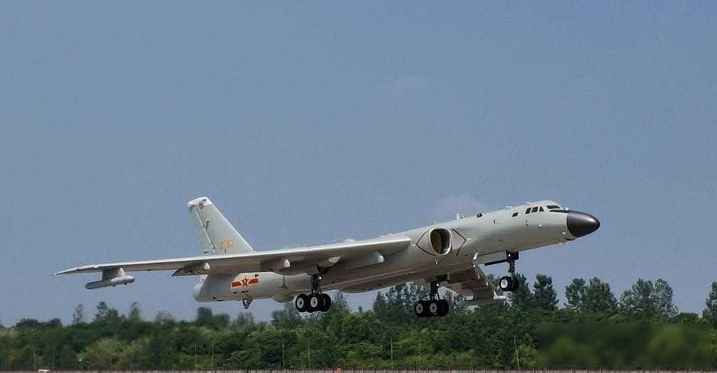 轰-6K飞过宫古海峡，日本自卫队慌了神，美日同盟悄悄松了扣子

2026年6月2