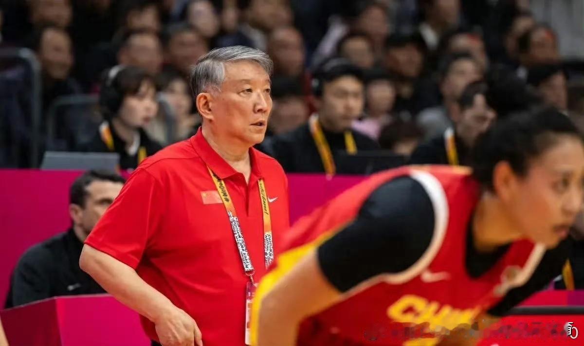 王思雨挂帅！中国女篮热身赛大名单揭晓！

近日，中国篮协正式公布中国女篮15人热