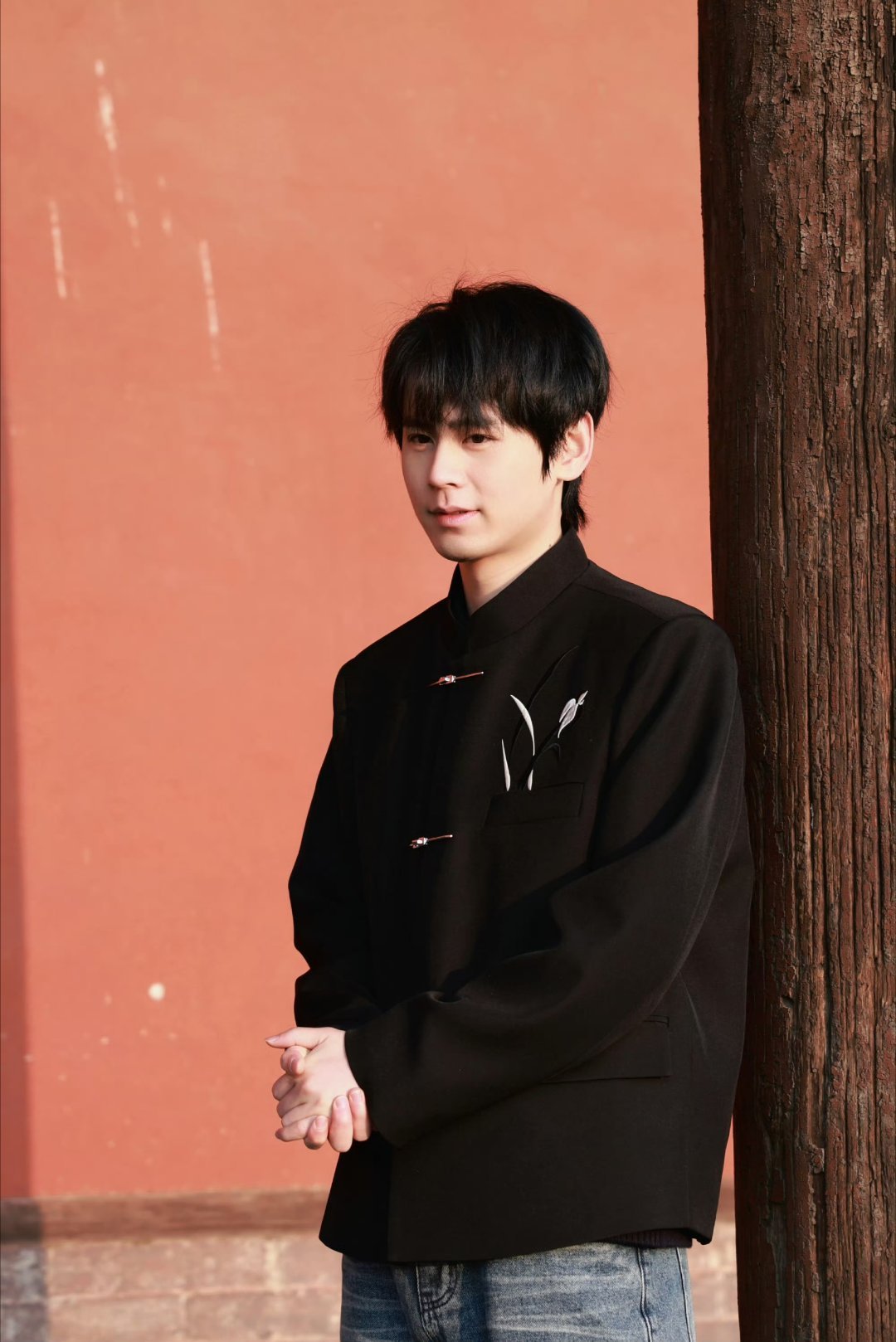 无畏NoFear[超话] 🍑前路皆坦荡山海亦无畏 "等迟暮冬天，等黄昏日落，等