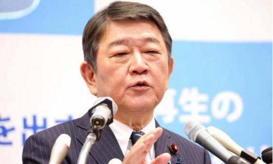 日本警告中国，要求中国必须接受南海仲裁结果！
 
7月12日，根据日媒报道，日本