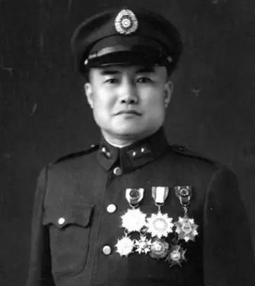 1948年，国民党中将周福成的女儿专程来到沈阳劝父亲投诚，谁知，周福成勃然大怒，