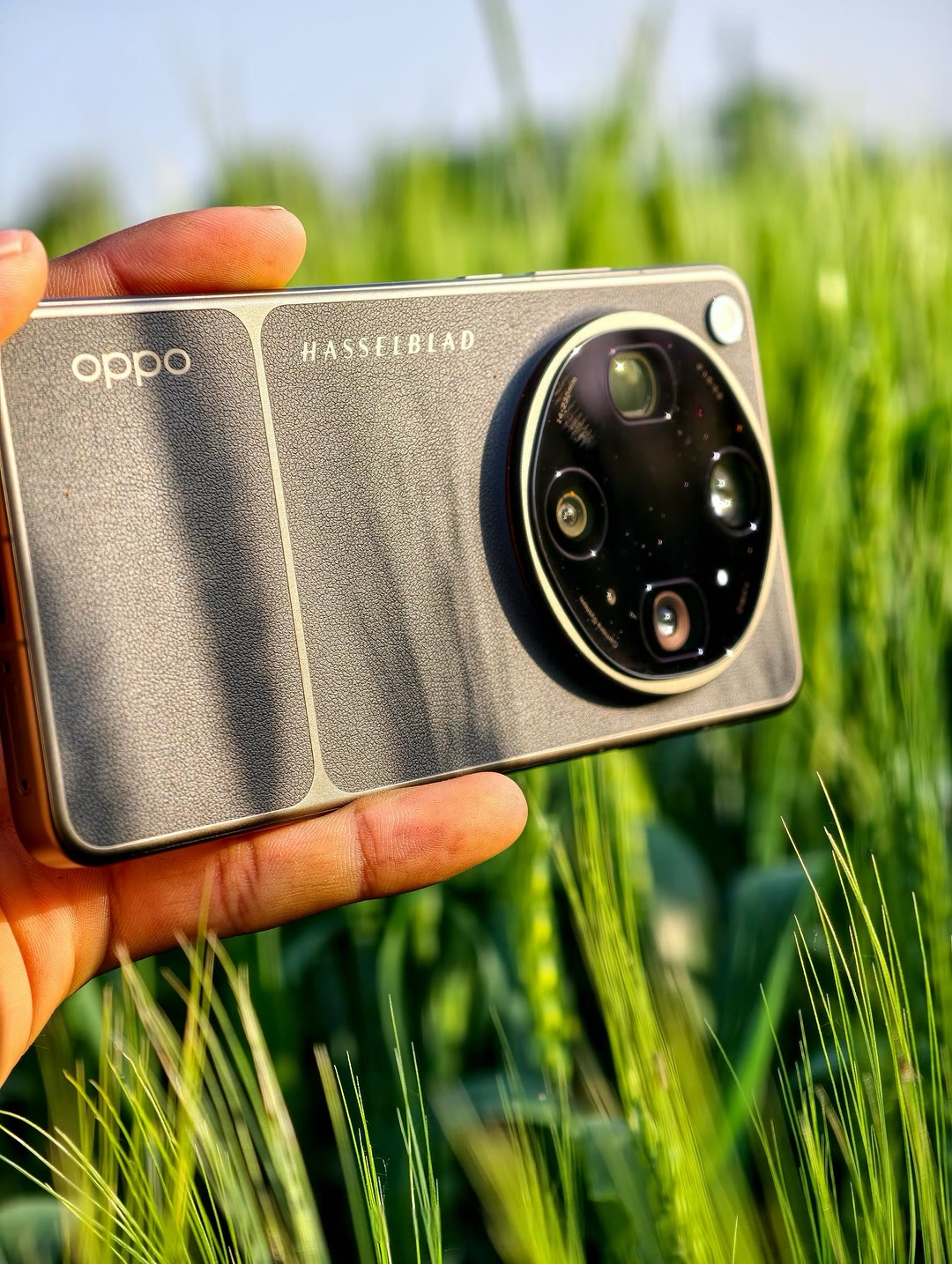 国产旗舰定价近万元底气在哪2026年，国产旗舰敢卖到一万块，靠的早就不是参数堆料