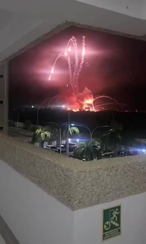 特朗普称已抓获委内瑞拉总统 【委内瑞拉无还击有内鬼：特朗普称已抓获马杜罗并带离委