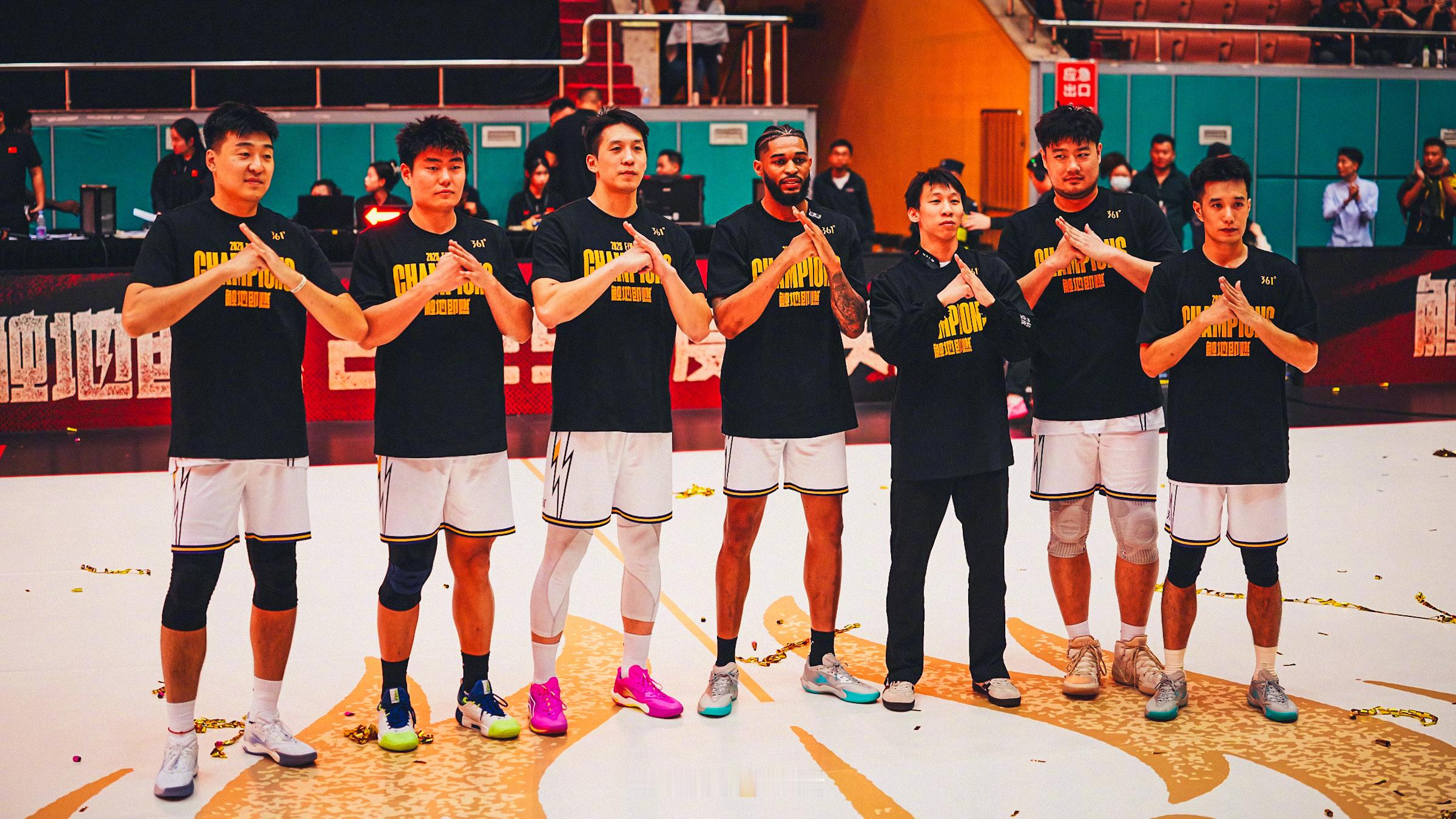 2025触地即燃总决赛精彩的决赛！恭喜广东67四年三冠军🏆同时向嘿龙战队致敬，