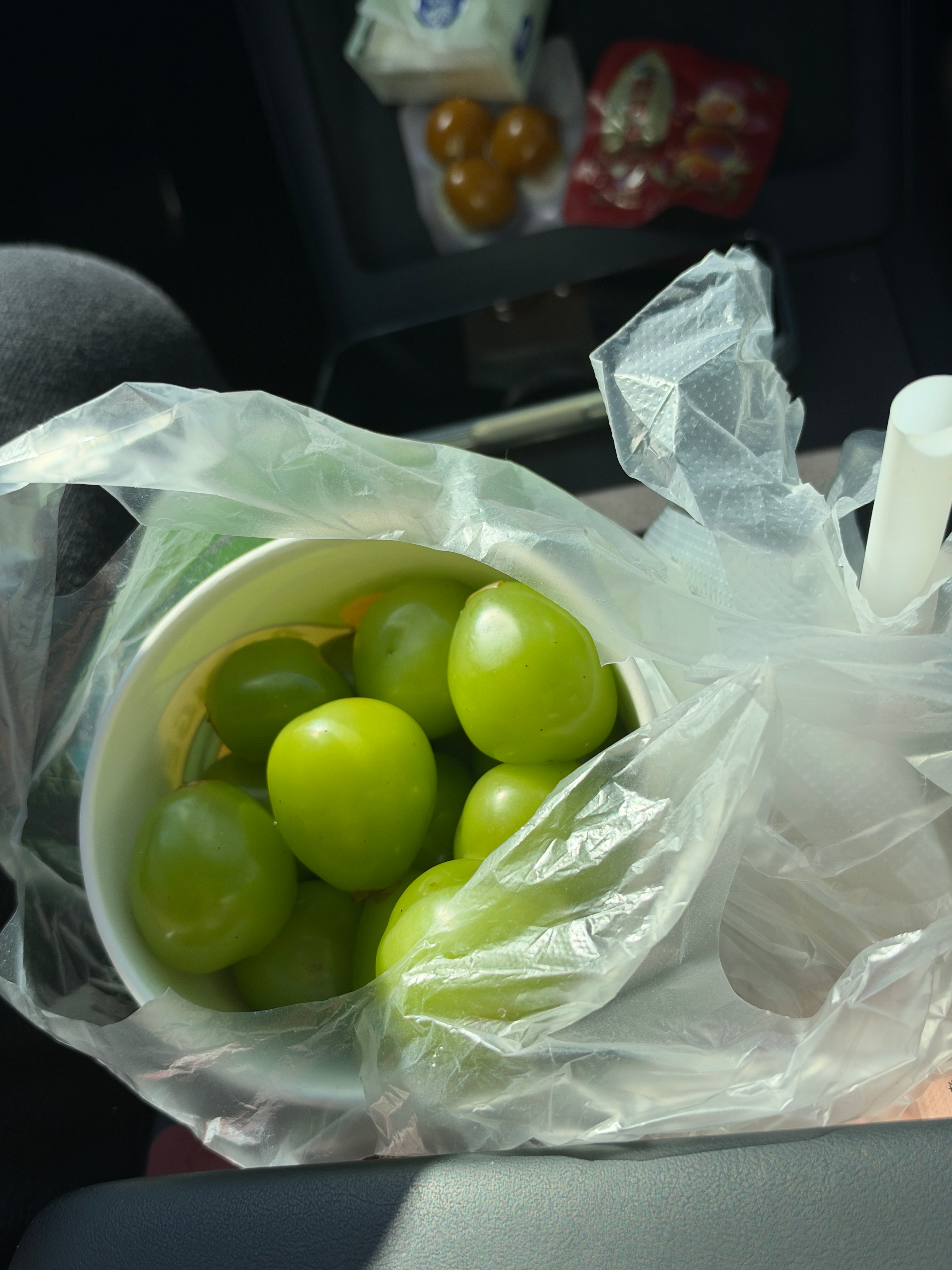 谁懂高速上这一口韩式泡面的香！还有小零食[馋嘴] ​​​