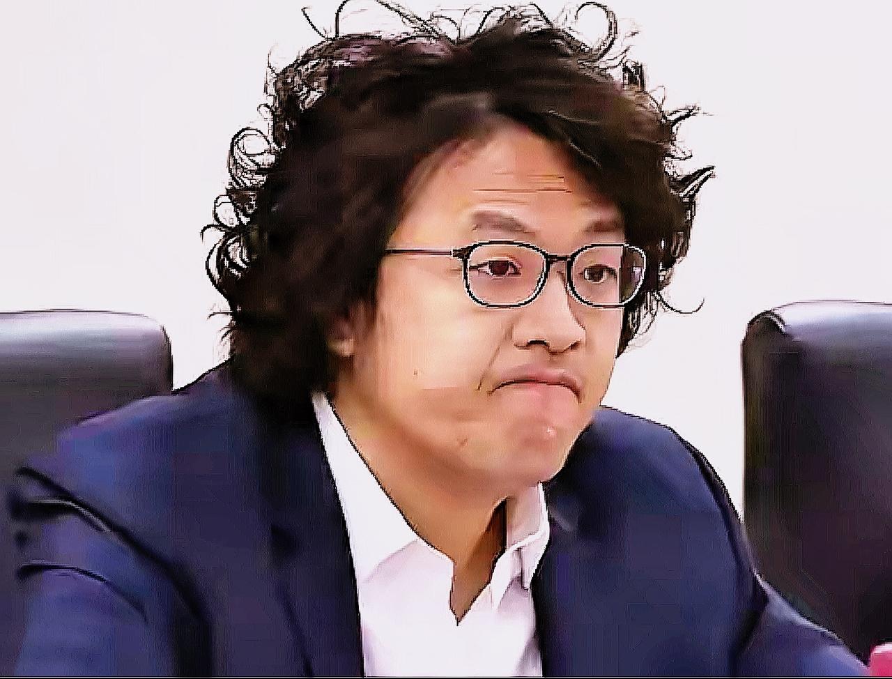 “台独”急先锋沈伯洋彻底凉了！沈伯洋父子用大陆赚的钱养台独，本想换个马甲就能继续