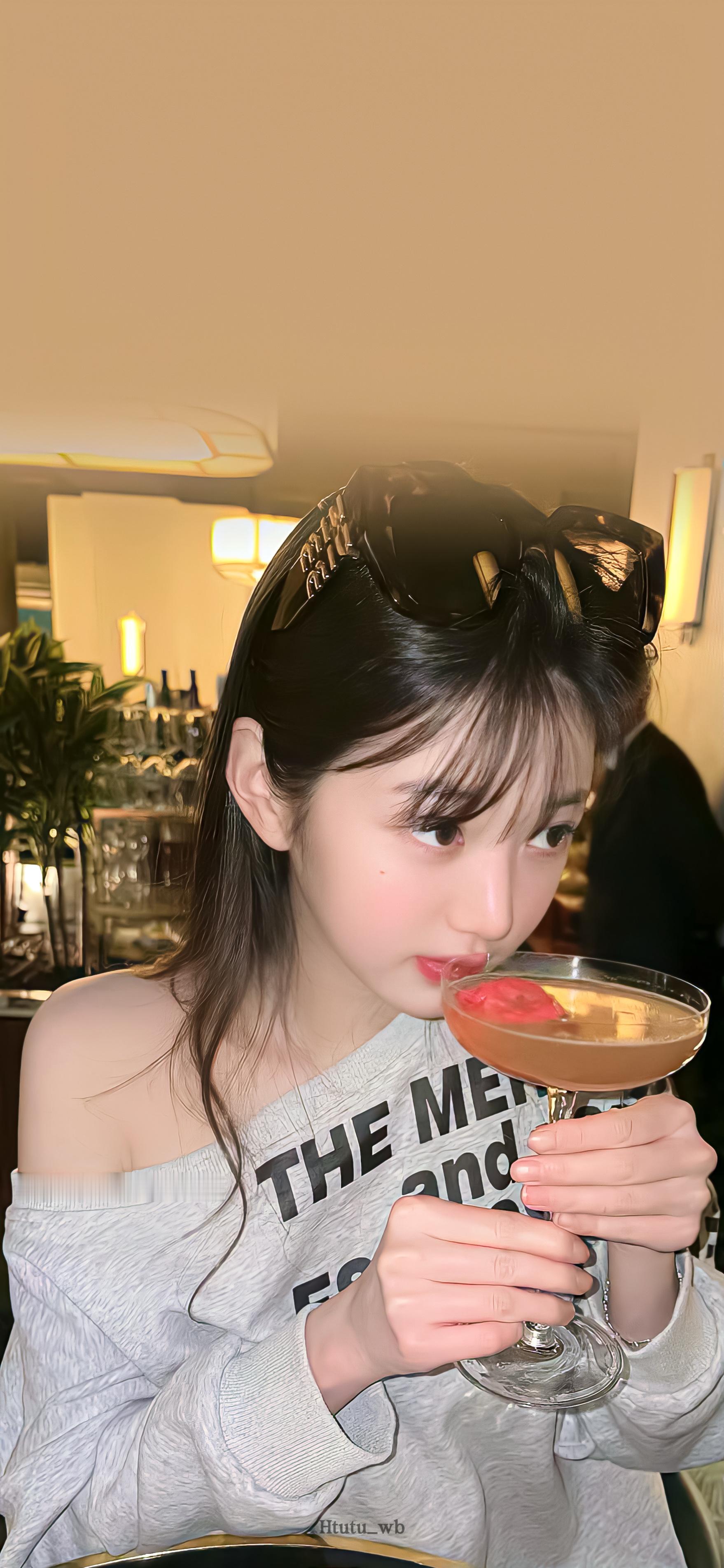 张元英壁纸更新啦～🧸🍸🧁 ​​​