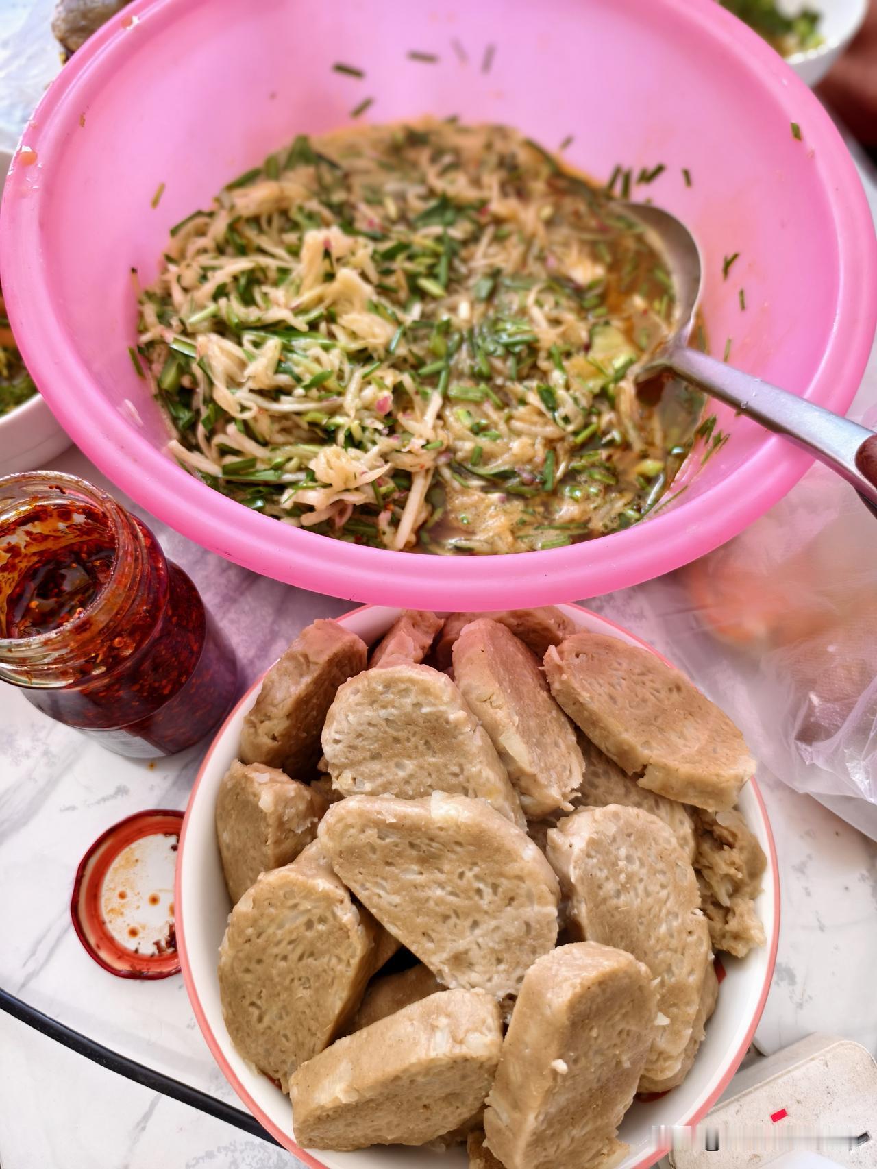 夏日生活打卡季 山西偏关猫姐裁缝店夏天就是淡季了，那就研究美食哇！猫姐虽然没有在