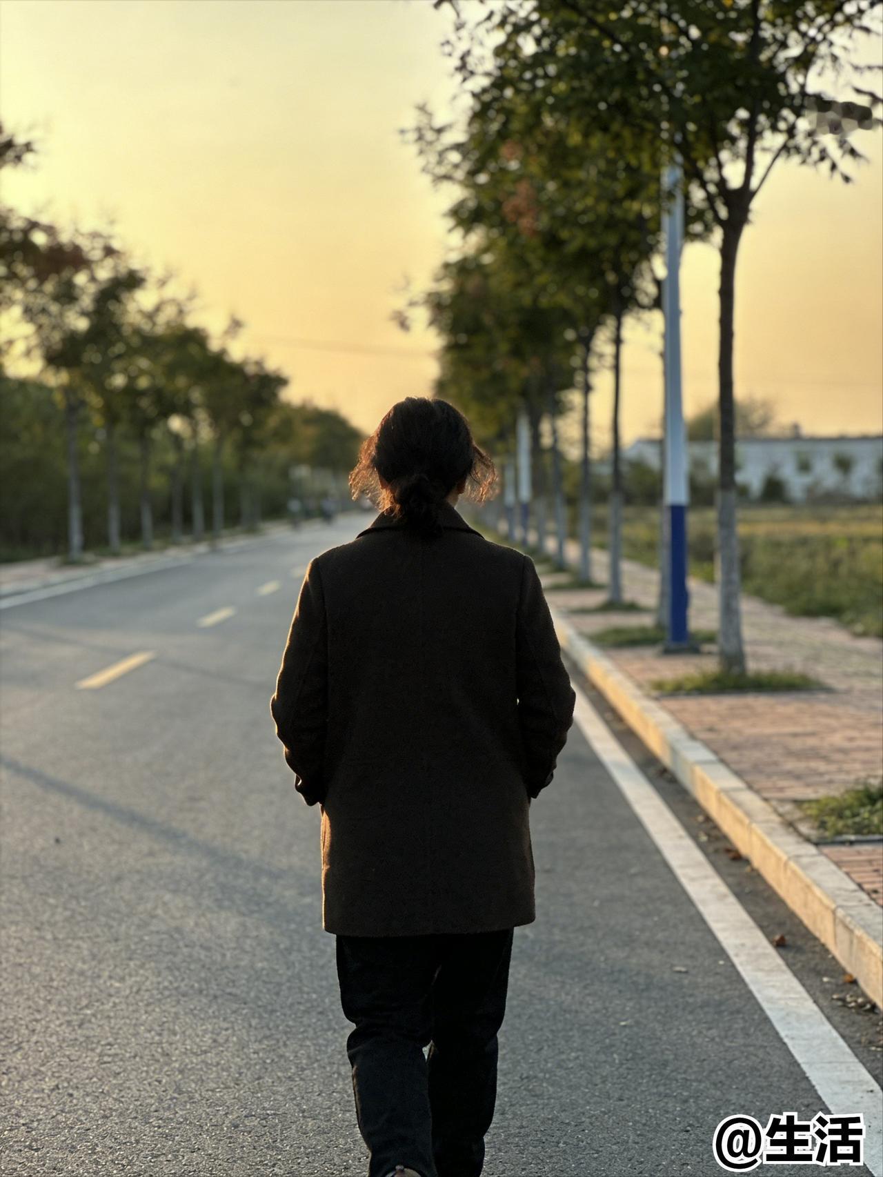 一位60岁退休老人令人清醒的话：
“一直反复跟女儿强调，不管我们存款有多少，退休