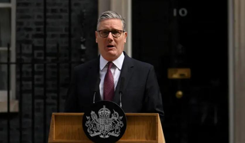 英国政坛变天，斯塔默宣布辞职，新首相板上钉钉，对华态度不一般

斯塔默终于顶不住