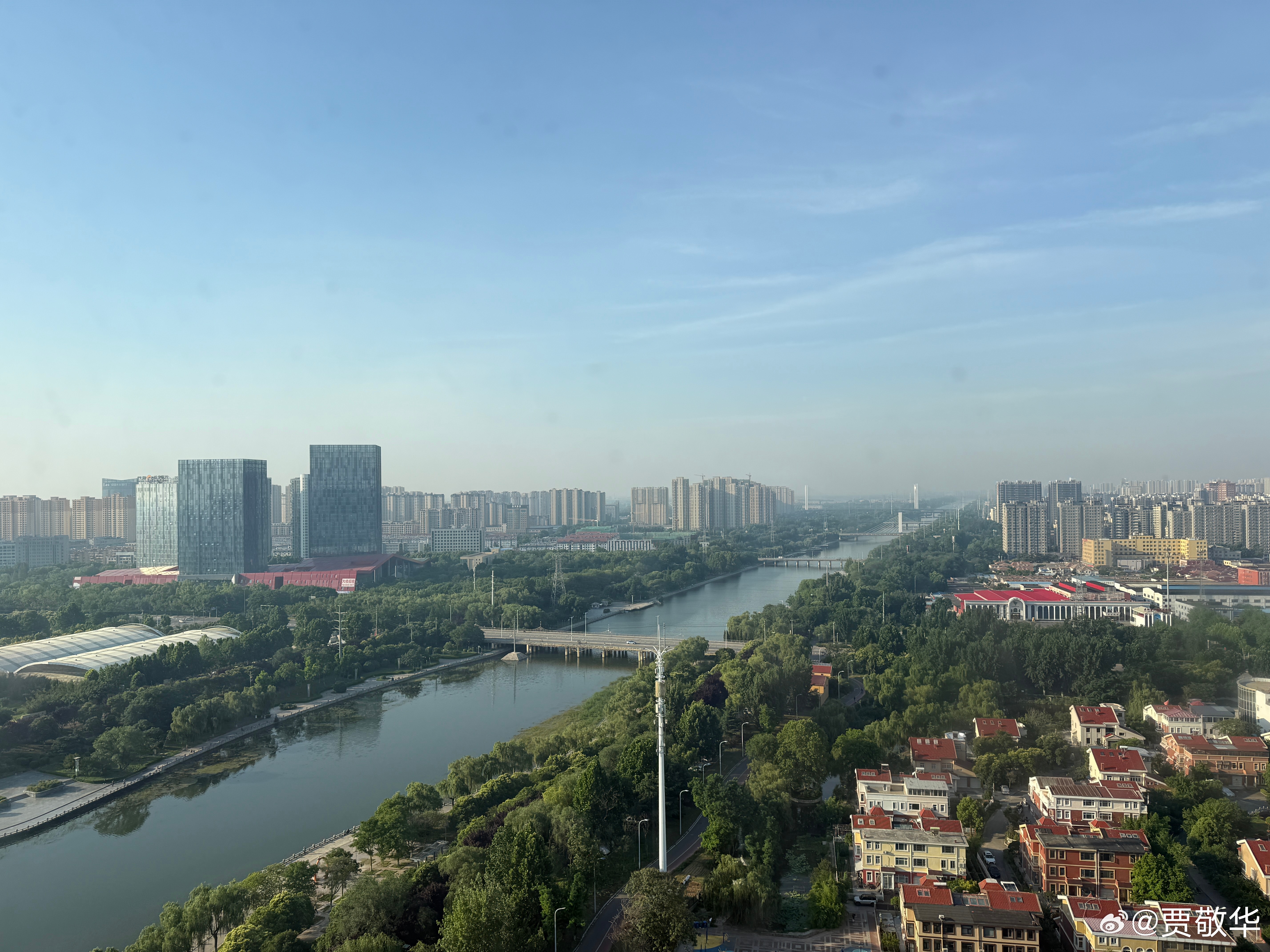 #每天早起打卡# 今天又是一个大晴天，起床，一会儿去成都。 