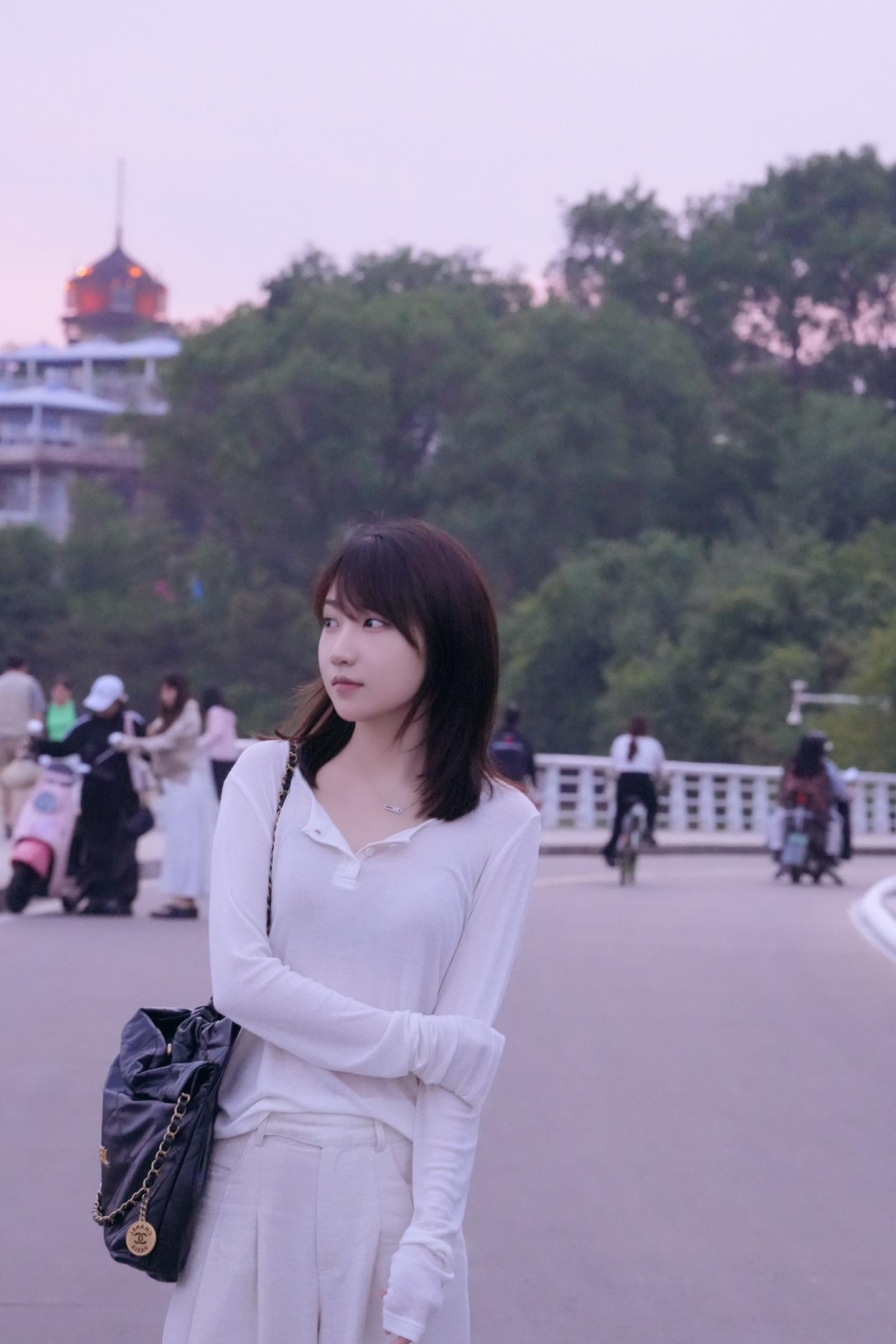 北戴河老虎石旅拍日记.🌇蔚蓝大海粉色天空，那是无尽的温柔。