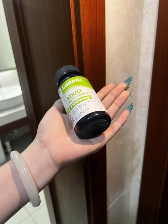 油痘肌+掉发，实测两个月losoki复合维生素！