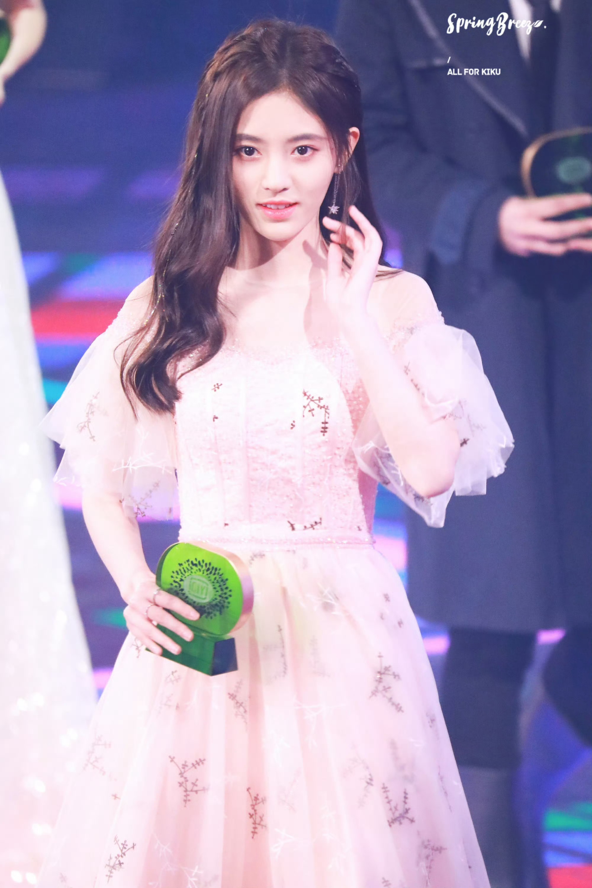 jjy鞠婧祎阿黛jjy鞠婧祎来战就一个祎祎萌˶ᵒ ᵕ ˂˶★⋆