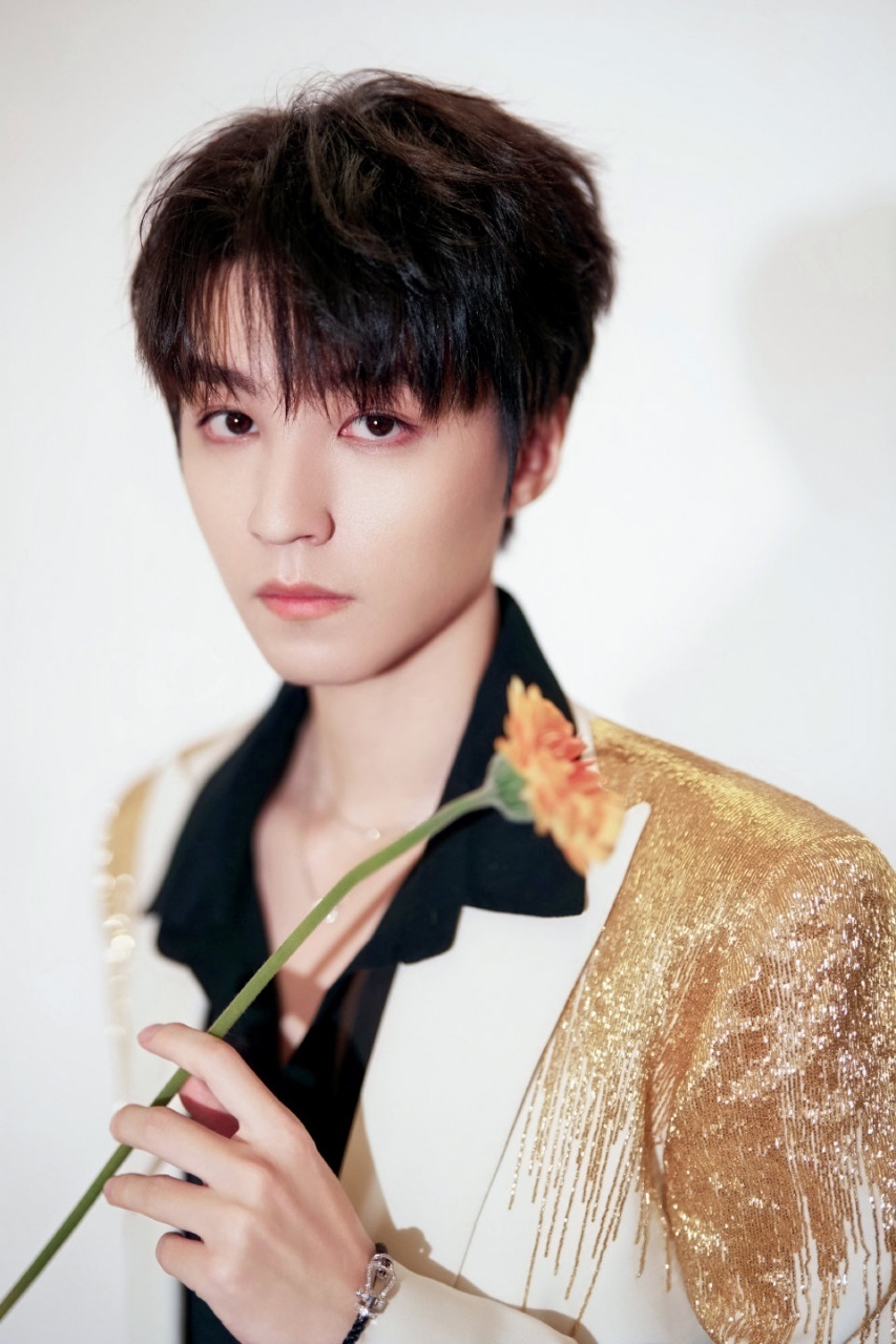 娱乐王俊凯邀你入园王俊凯无人乐园邀你入园王俊凯邀你入园啦~ 