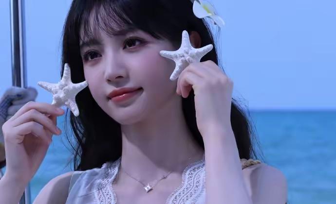 田曦薇的颜值在内娱算什么级别可甜可御可性感，95后一代“颜霸”，单论“颜值”同年