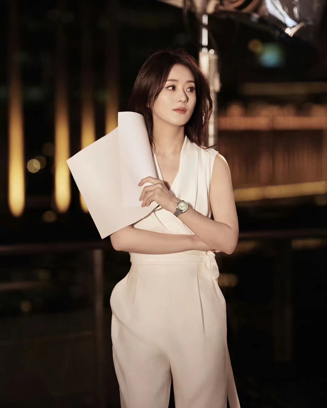 #赵丽颖V领无袖##赵丽颖职场风#赵丽颖职场风，不错不错 ​​​