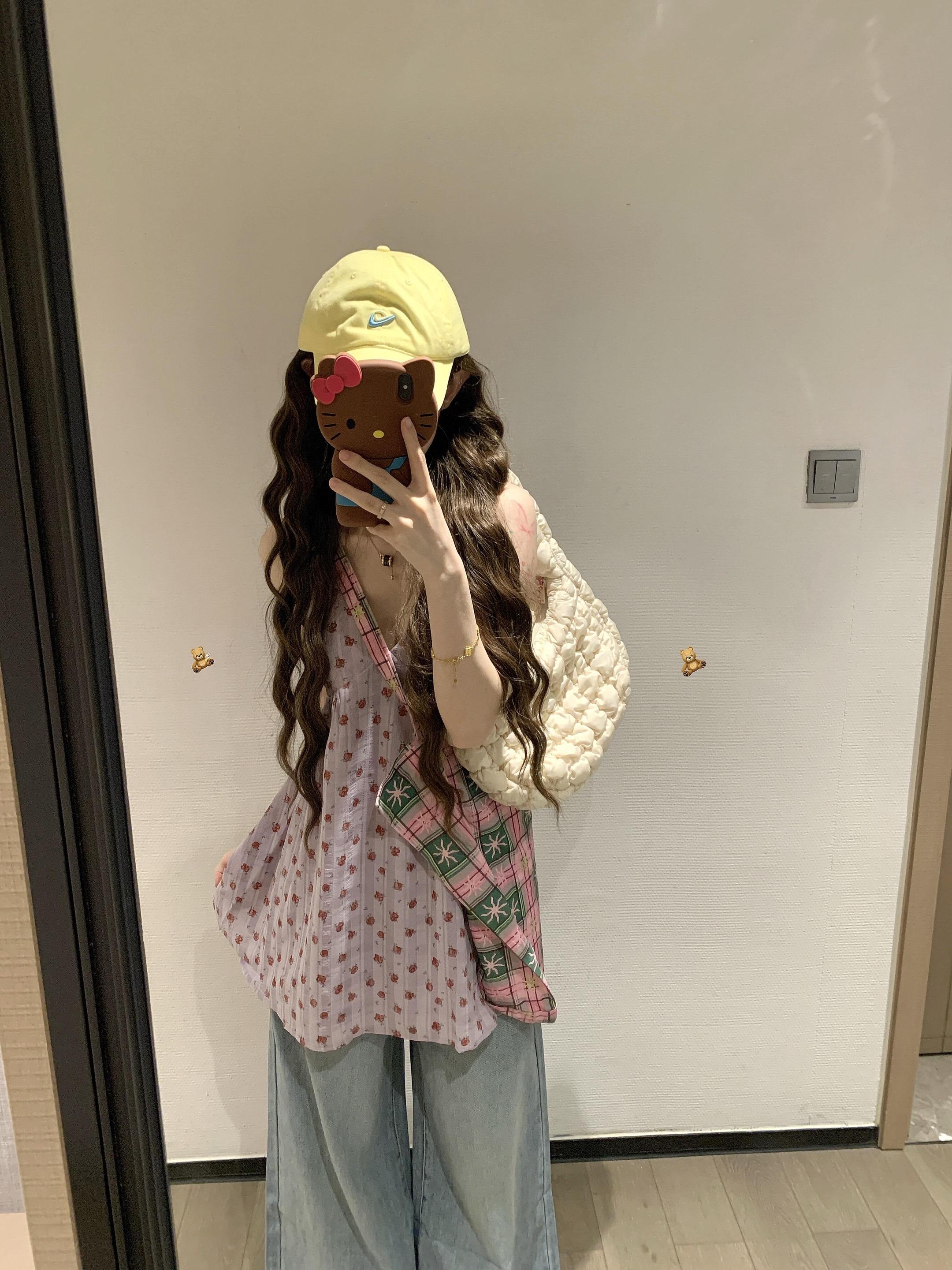 碎花半裙穿搭分享。