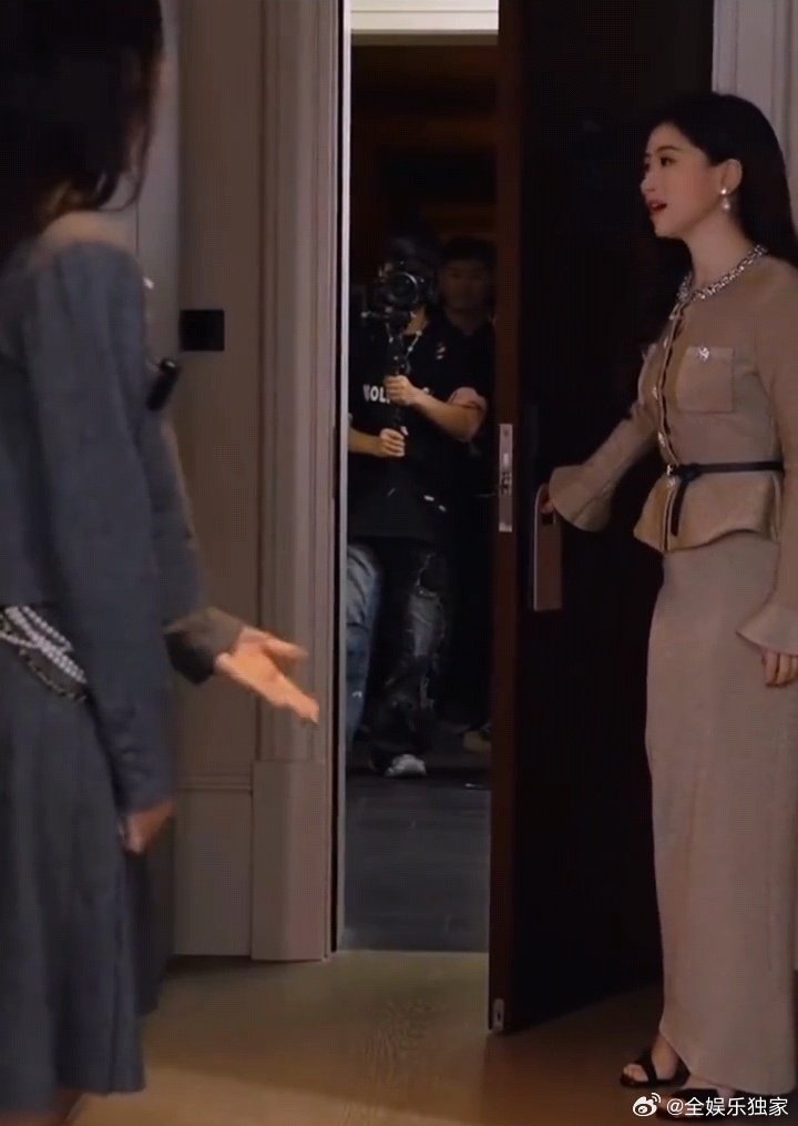 翁青雅 专业的人不一定比你专业多少 谁能想到翁青雅的通透发言，竟成了自己直播事故