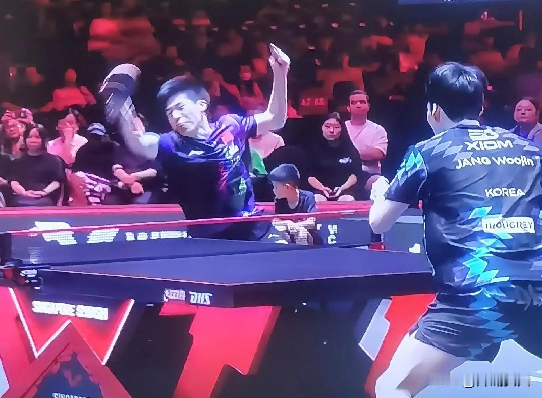 温瑞博和张禹珍的比赛正在进行。前两局已经结束，看后感觉一个字：软。
温瑞博太软了