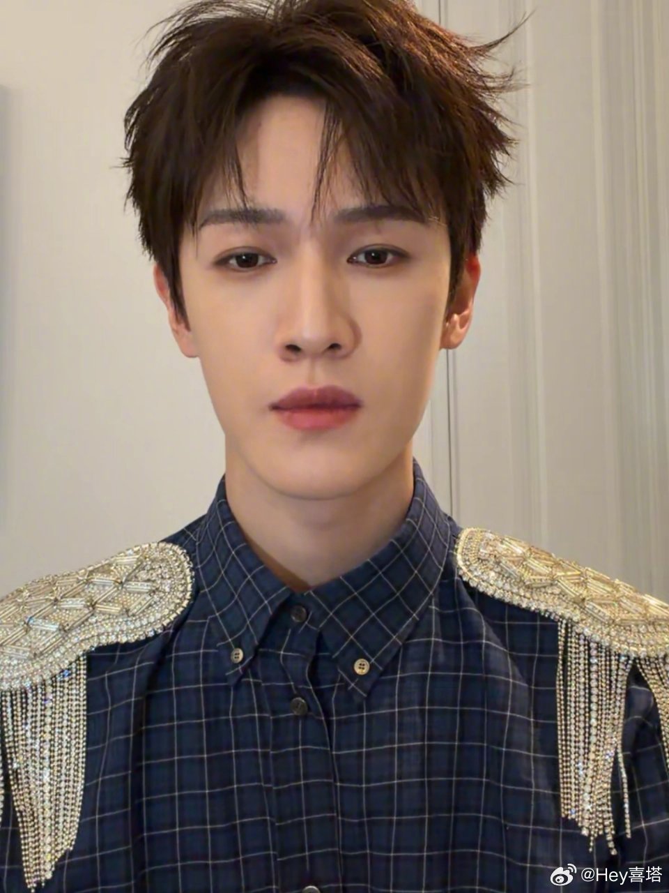 李昀锐元宵跨时差直播李昀锐黑金爵士 李昀锐在法国元宵节直播🈶 简直黑金爵士吧我