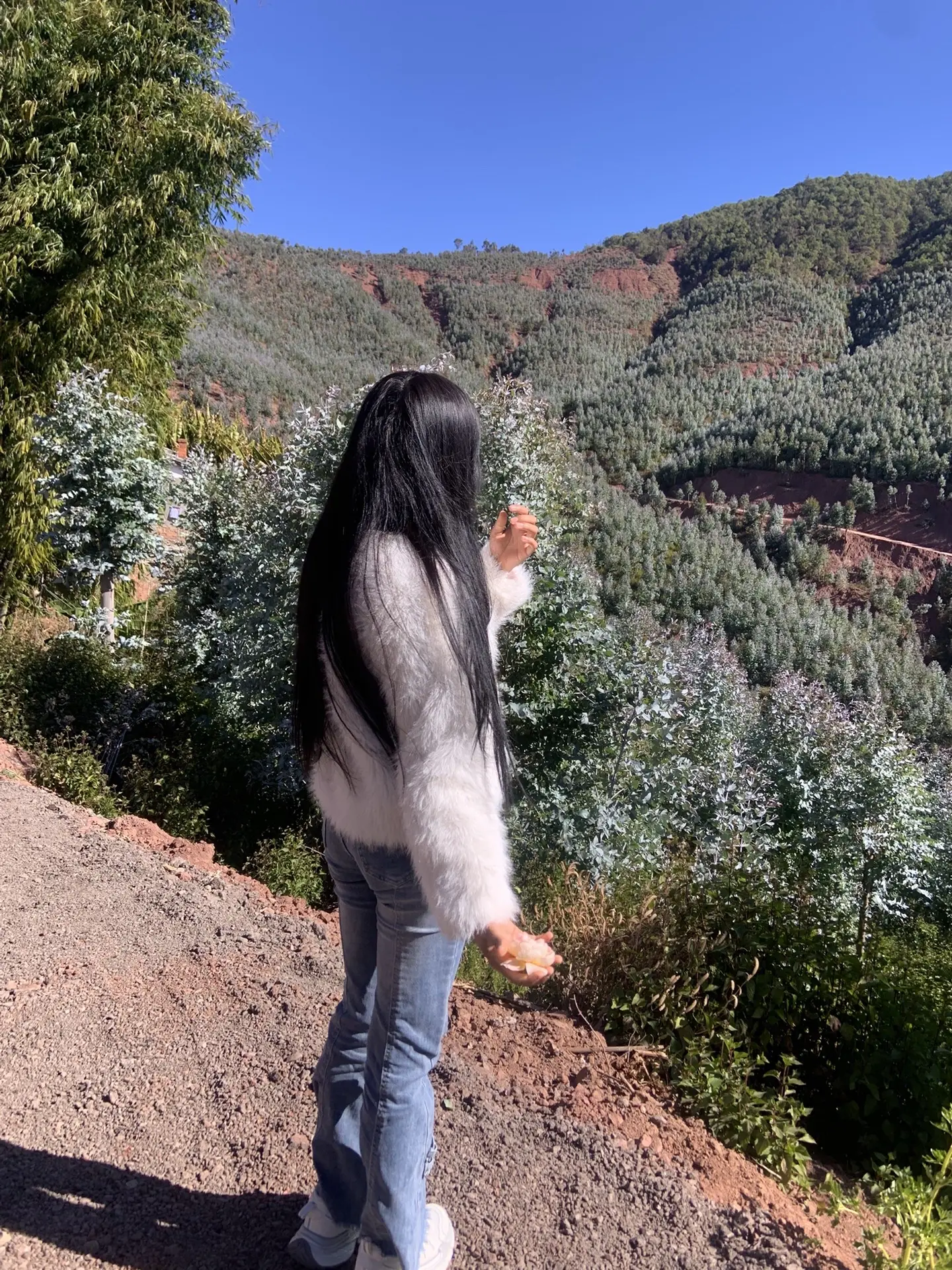 原相机 云南山卡卡傈僳族姑娘 野外实拍