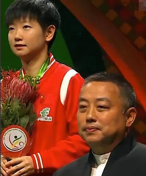 我们倒有个真诚建议：王励勤主席请考虑考虑一下：陈熠是否能继续培养？！我们无心讲陈