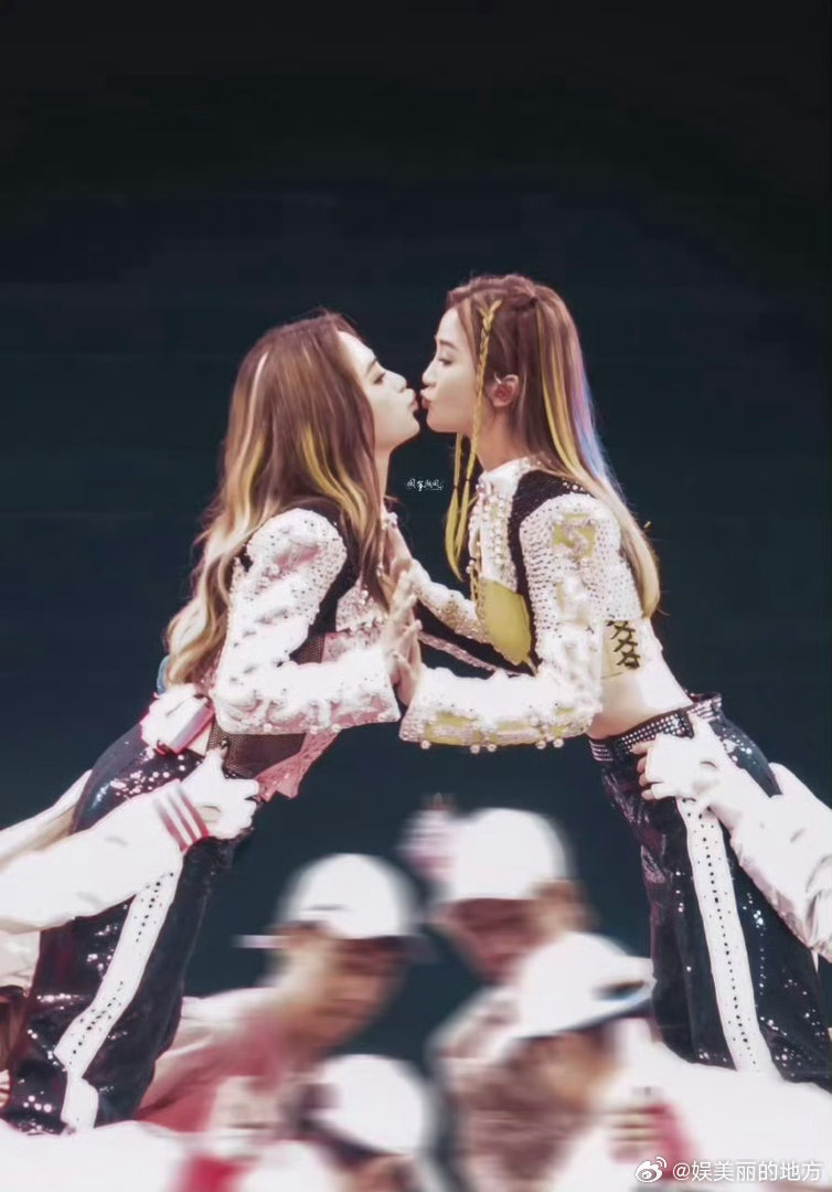 twins即将回归 阿sa提到回归演唱会在备回忆杀，有惊喜还会做新事，现在就差打